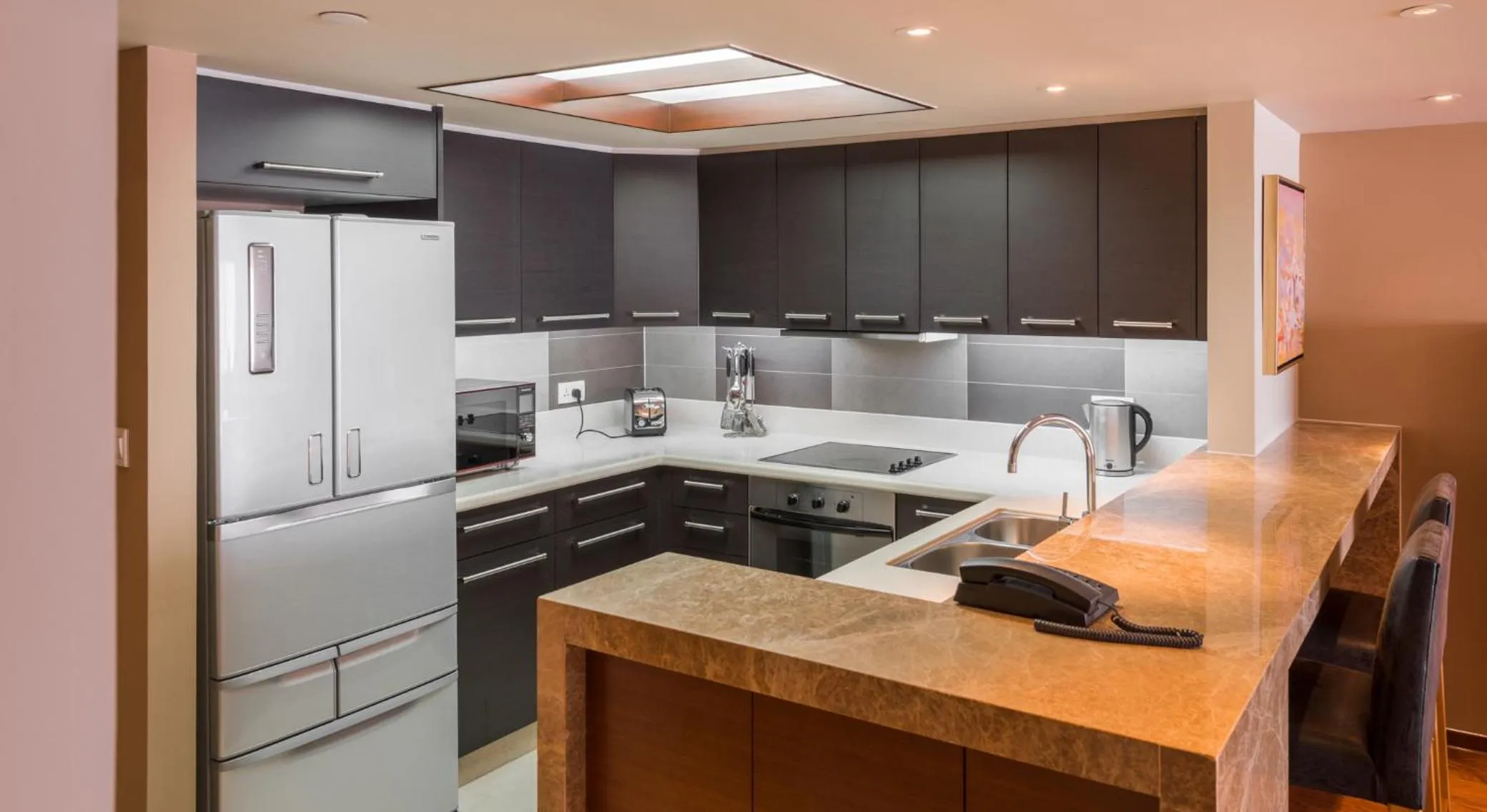 Shanghai Centre Serviced Apartment