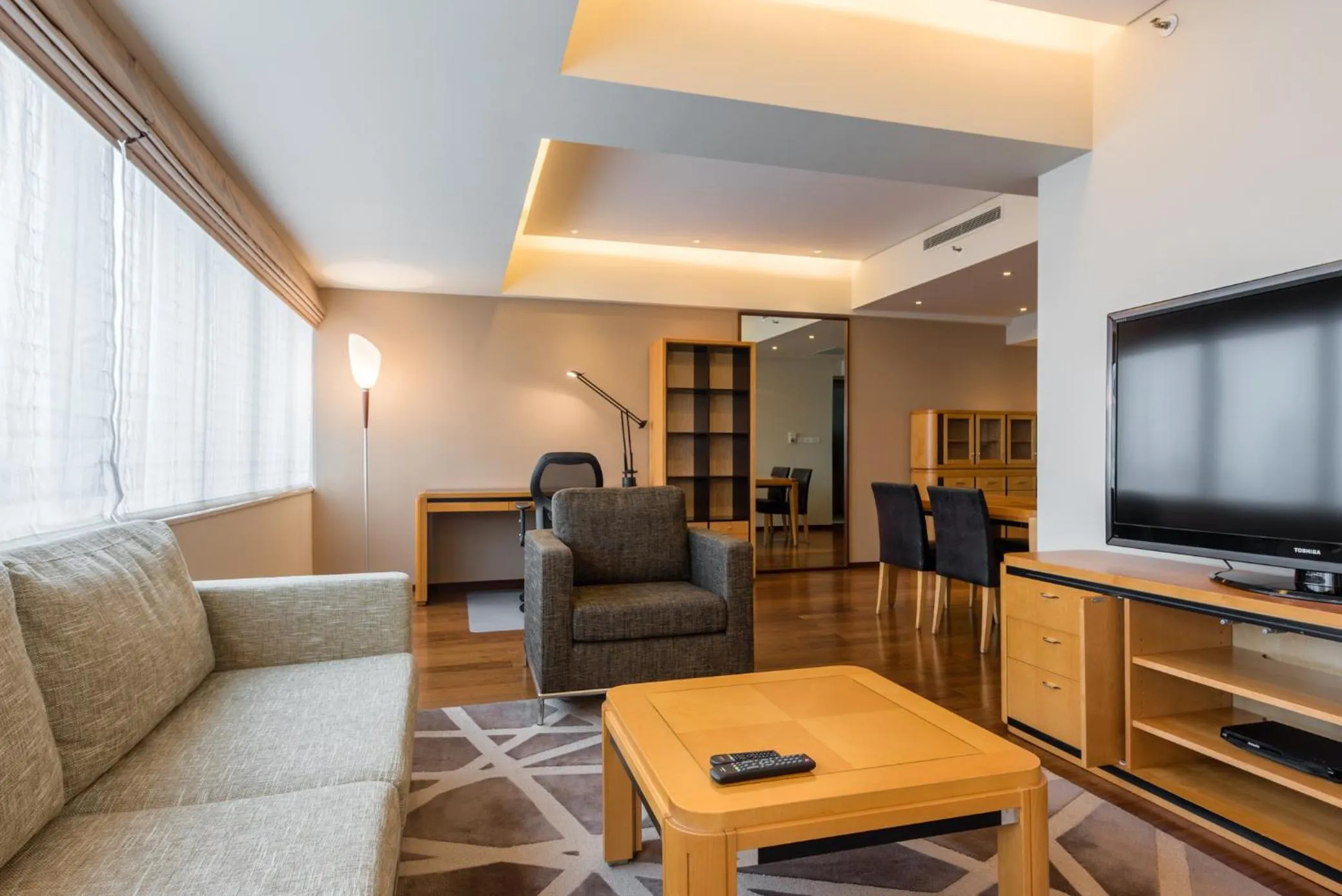 Shanghai Centre Serviced Apartment