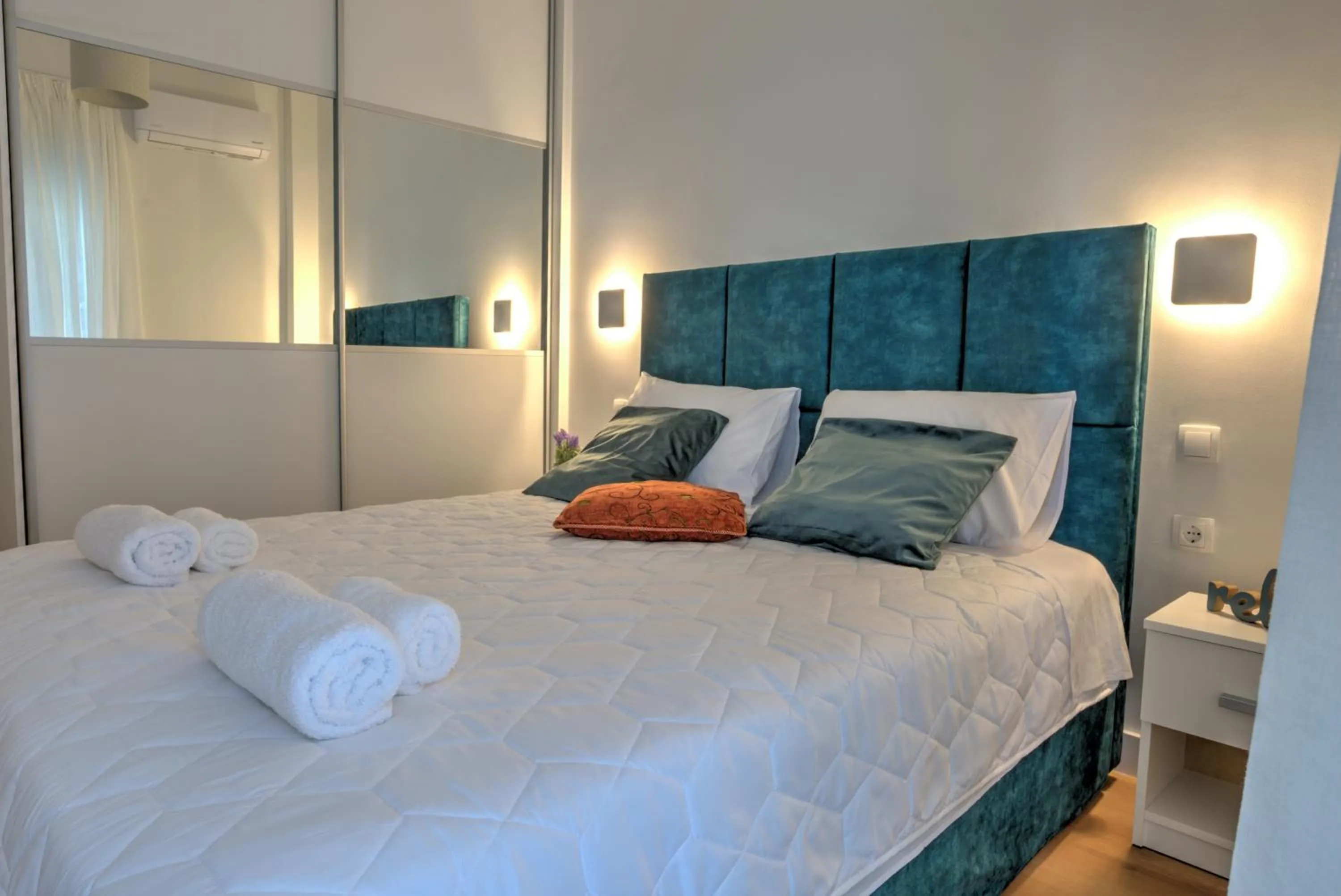 One-Bedroom Apartment in The Cosy luxurious Seaside Apartment