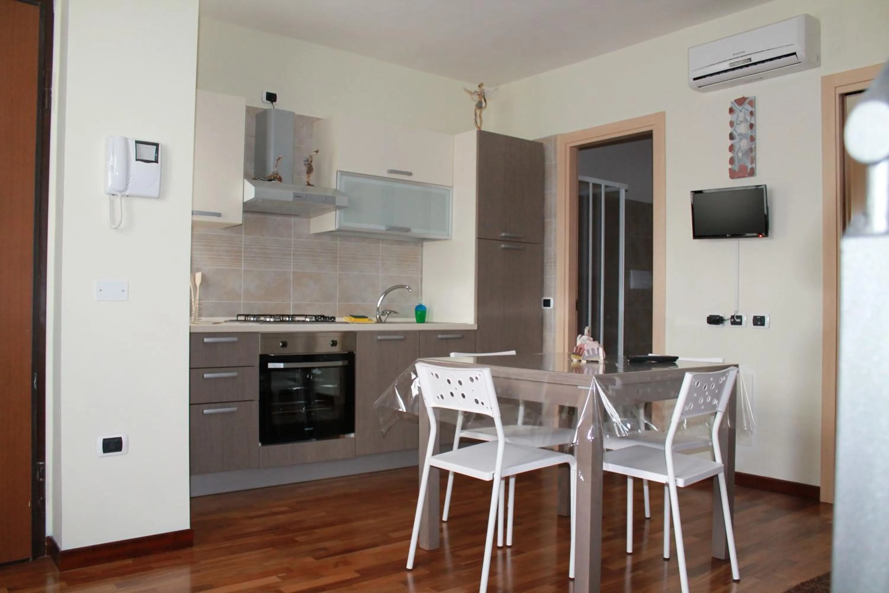 Two-Bedroom Apartment - Split Level in Porta Del Sole