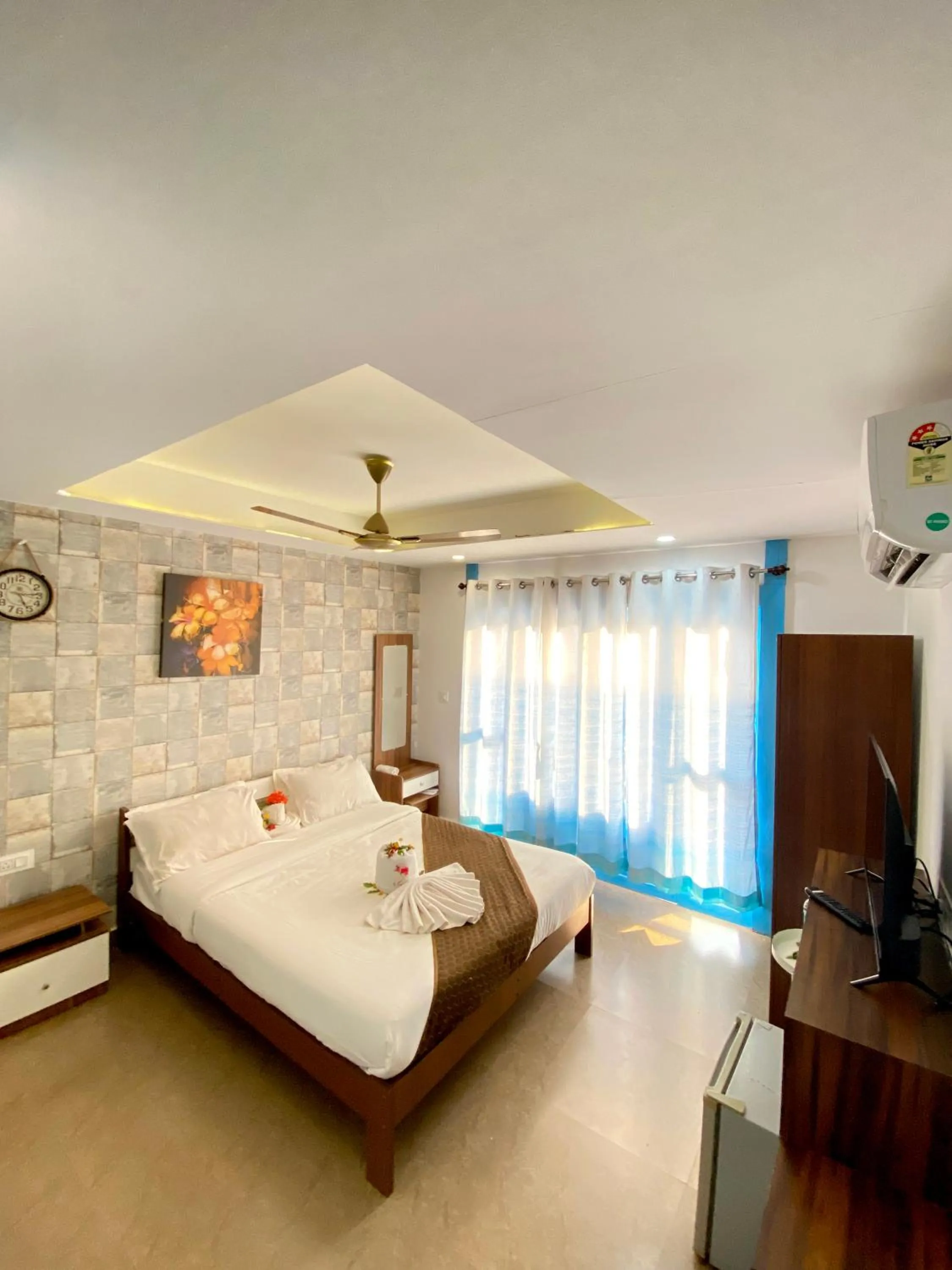 Bed in BOHO BY THE BEACH Resort