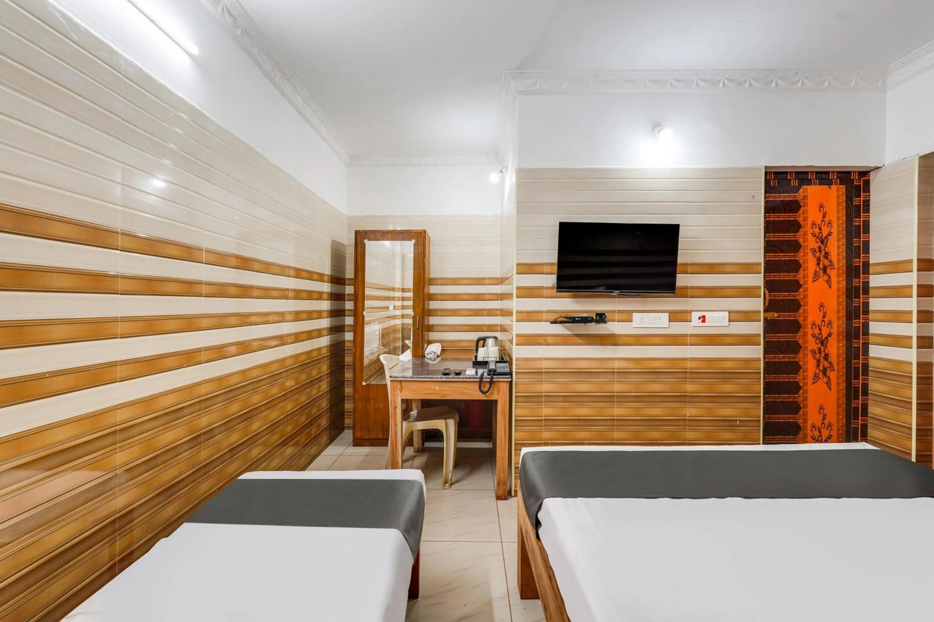 Bedroom, Bed in Hotel O Sharmila Guest House