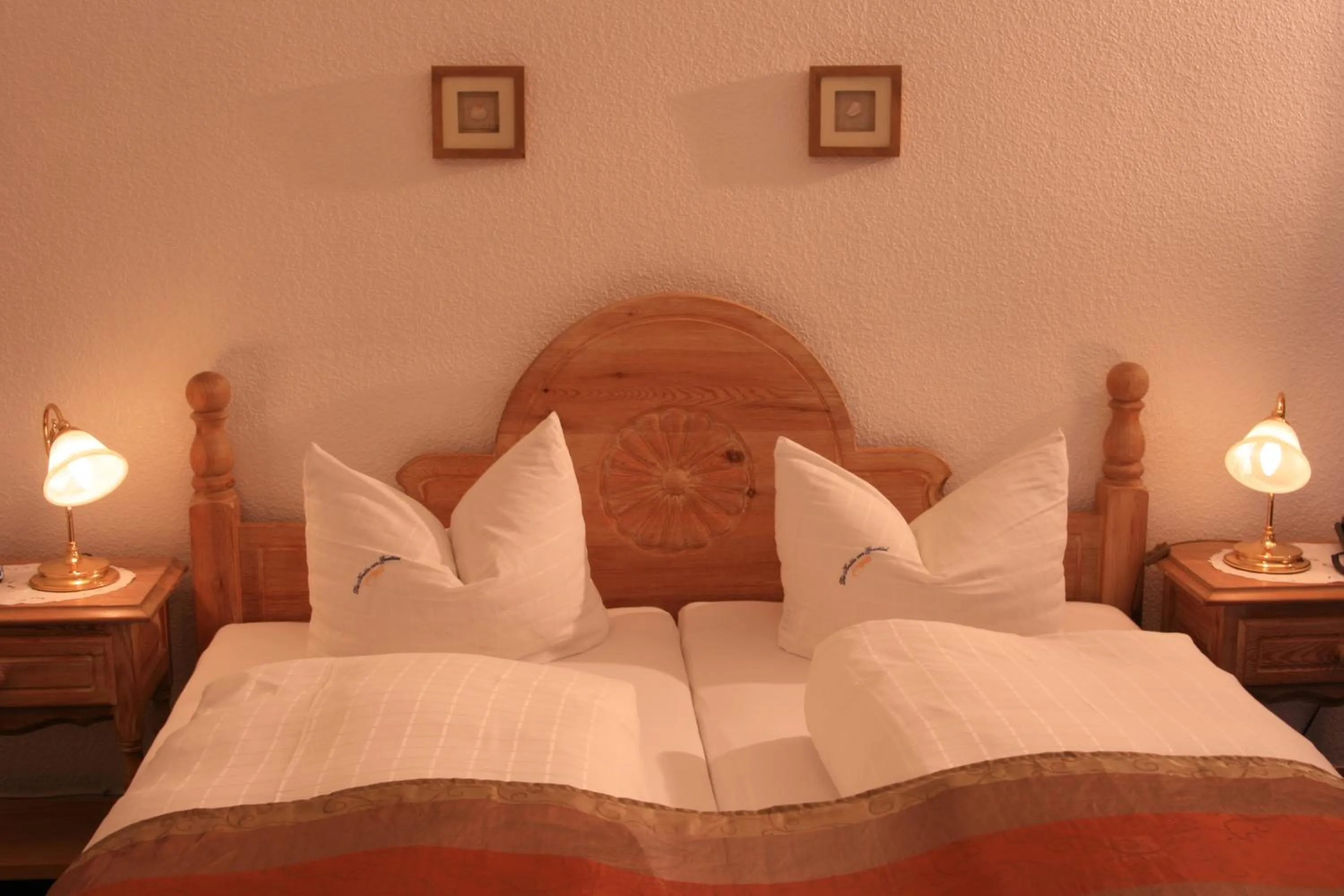 Bedroom, Bed in Landhaus Krabbe von Greetsiel