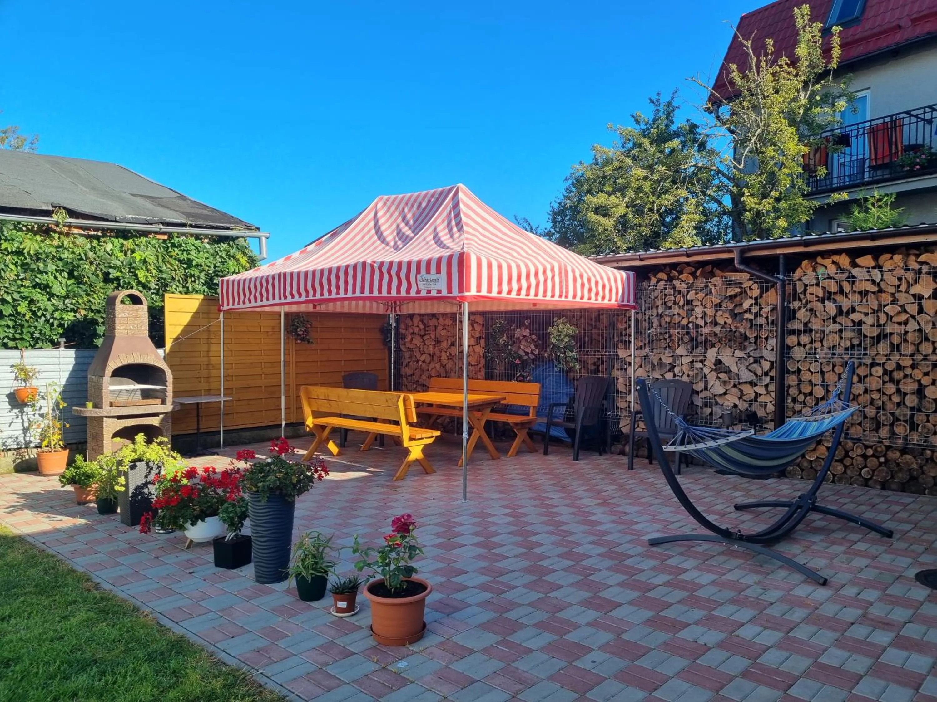 Pokoje I Apartamenty