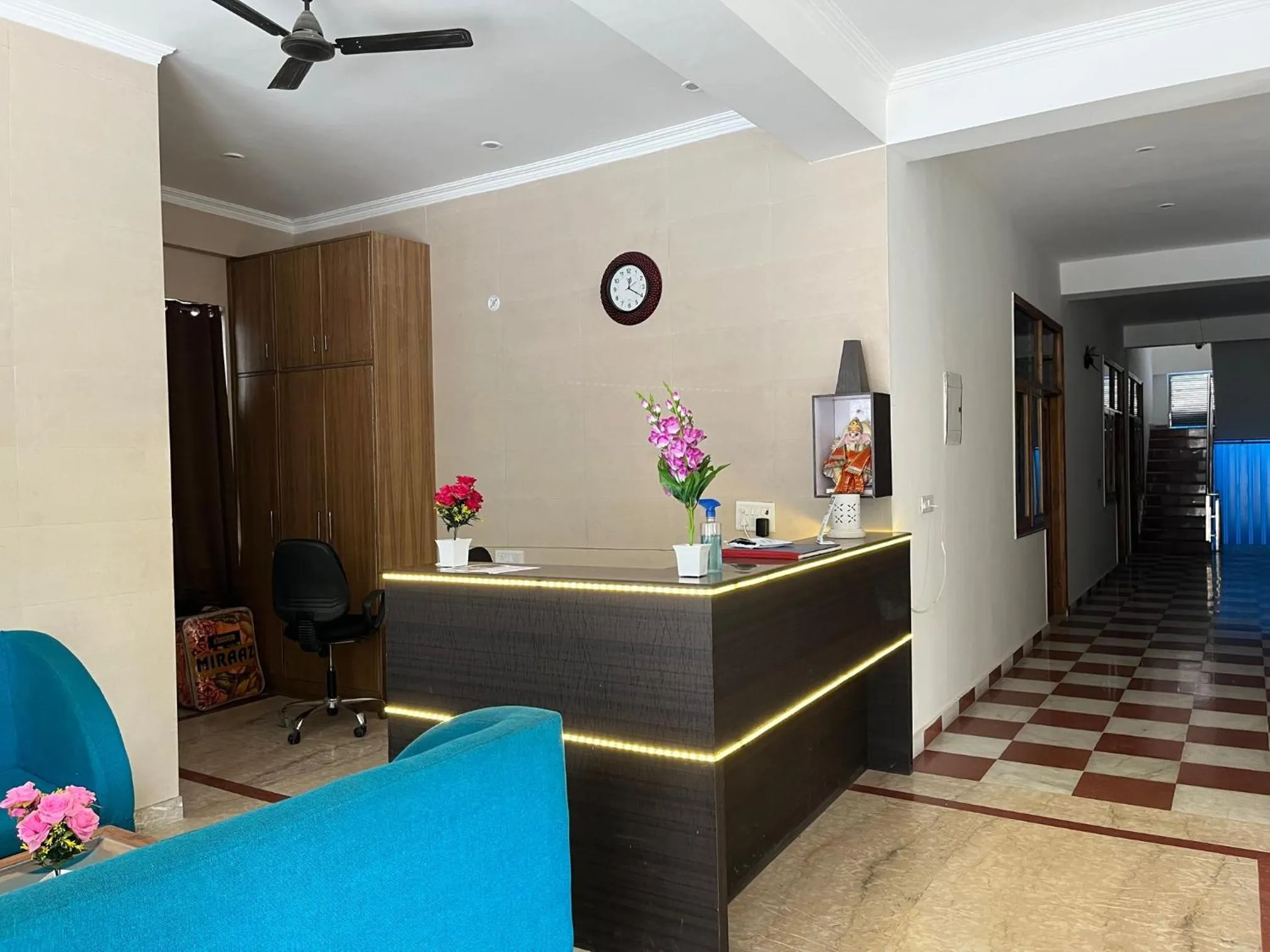 Lobby or reception in SRH HOTEL