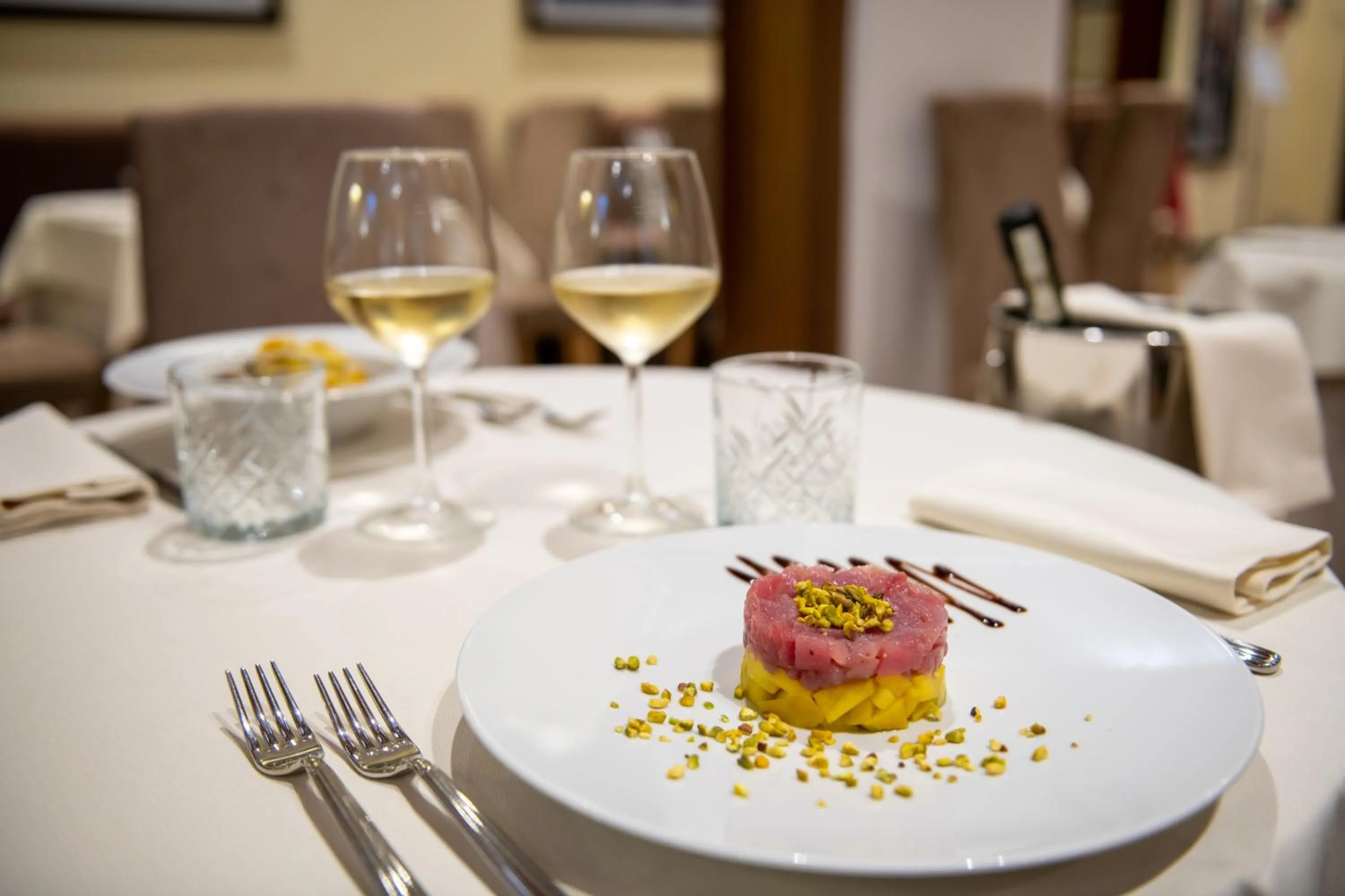 Restaurant/places to eat in Guest House Train Station Venice - Atika & Atif