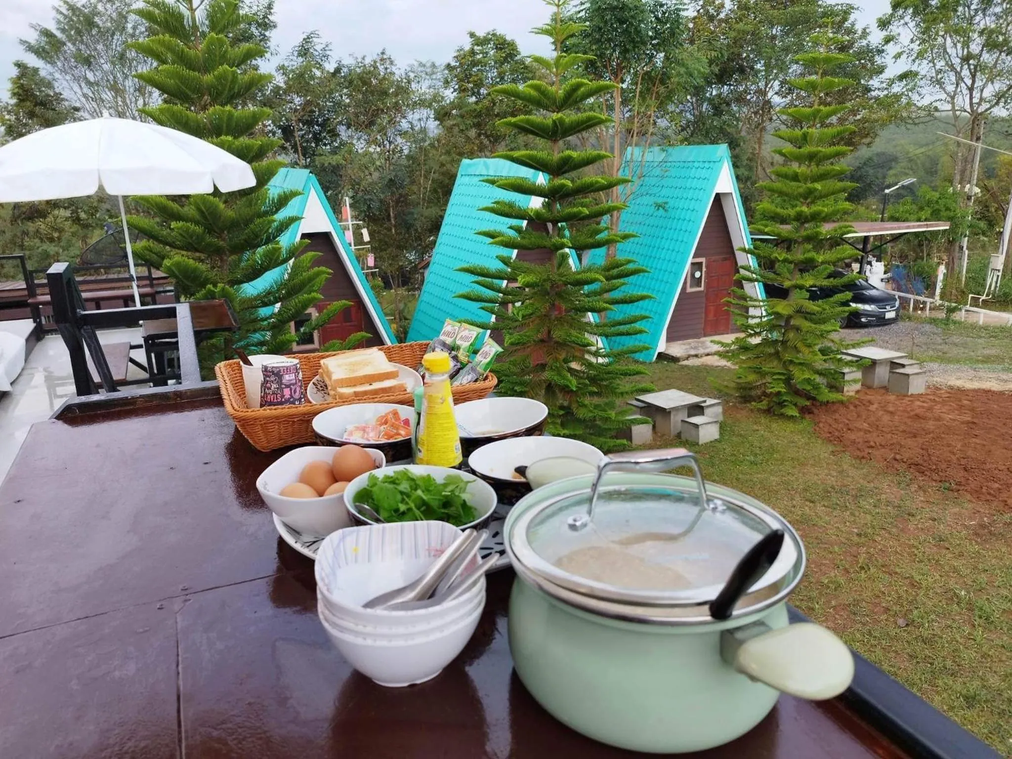 Food and drinks in Yellowstone Cheewa View Khao Kho