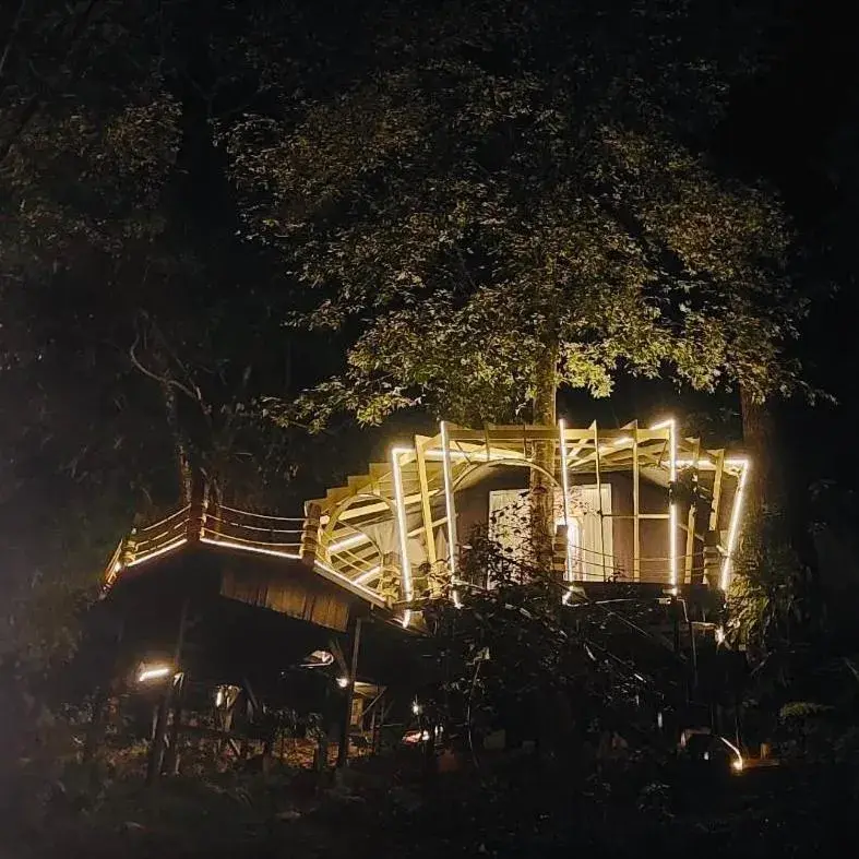 Deluxe Queen Room with Two Queen Beds in Lannawild Deluxe Queen Room with Two Queen Beds in Lannawild