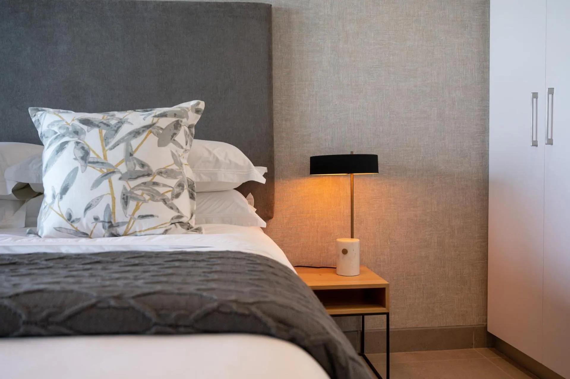 1809 Oceans Apartment - by Stay in Umhlanga