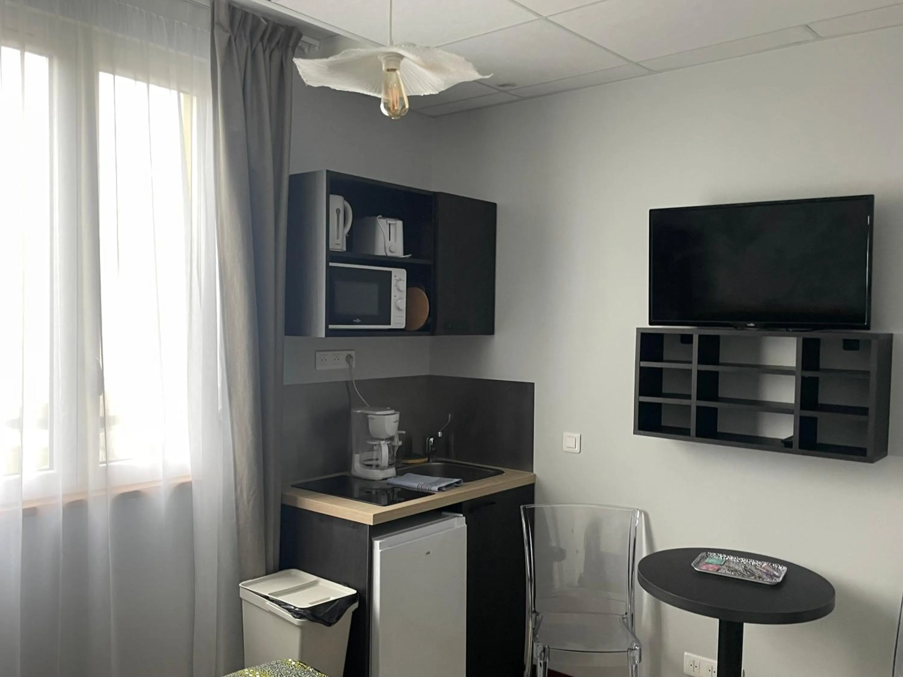 Kitchen or kitchenette in Smart Appart Le Havre 97