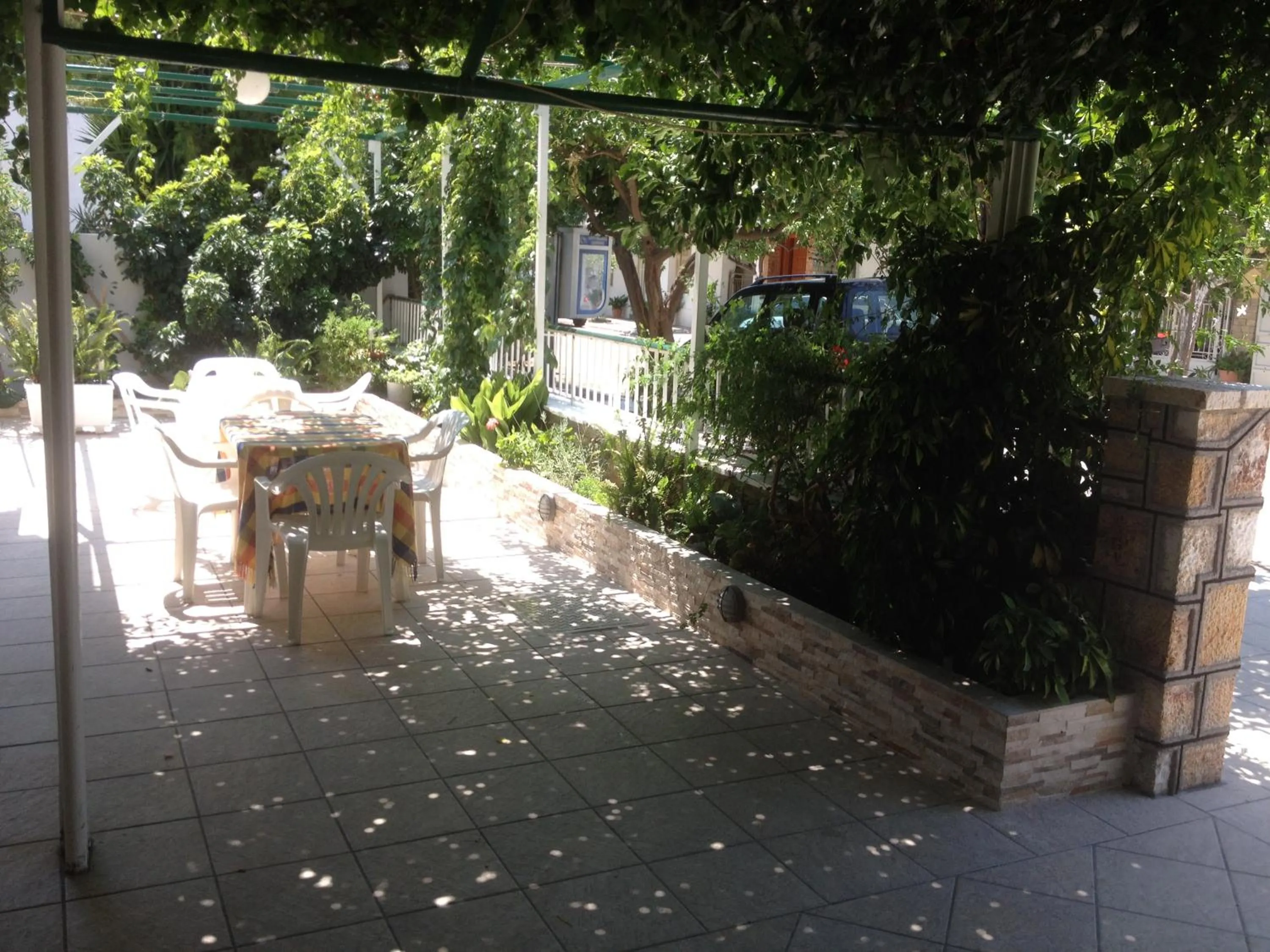 Garden in Mitrou Vasiliki Studios