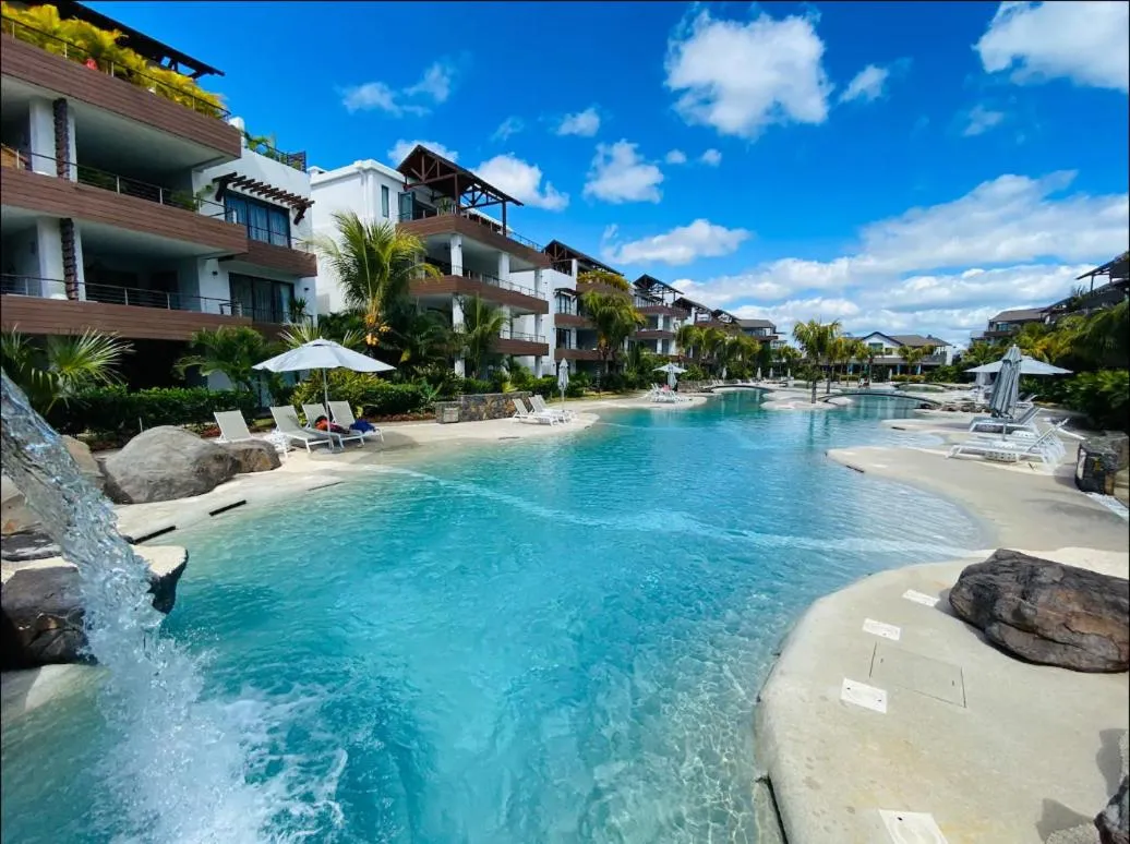 Other in Choisy Les Bains D2 by Host Agents