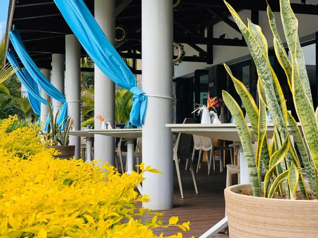 Other in Choisy Les Bains D2 by Host Agents