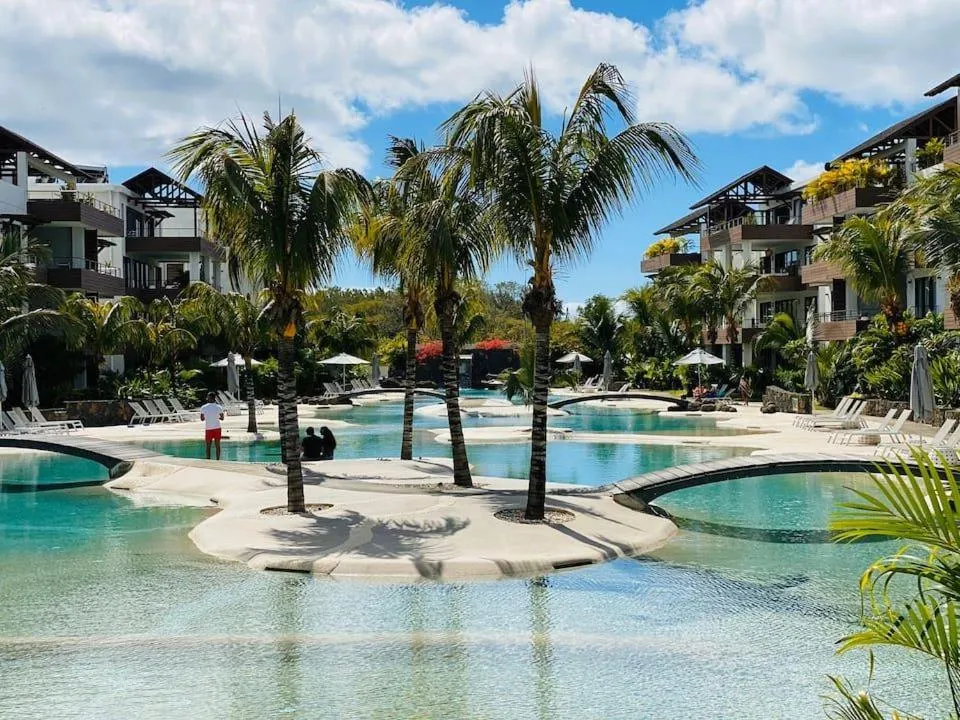 Other in Choisy Les Bains D2 by Host Agents