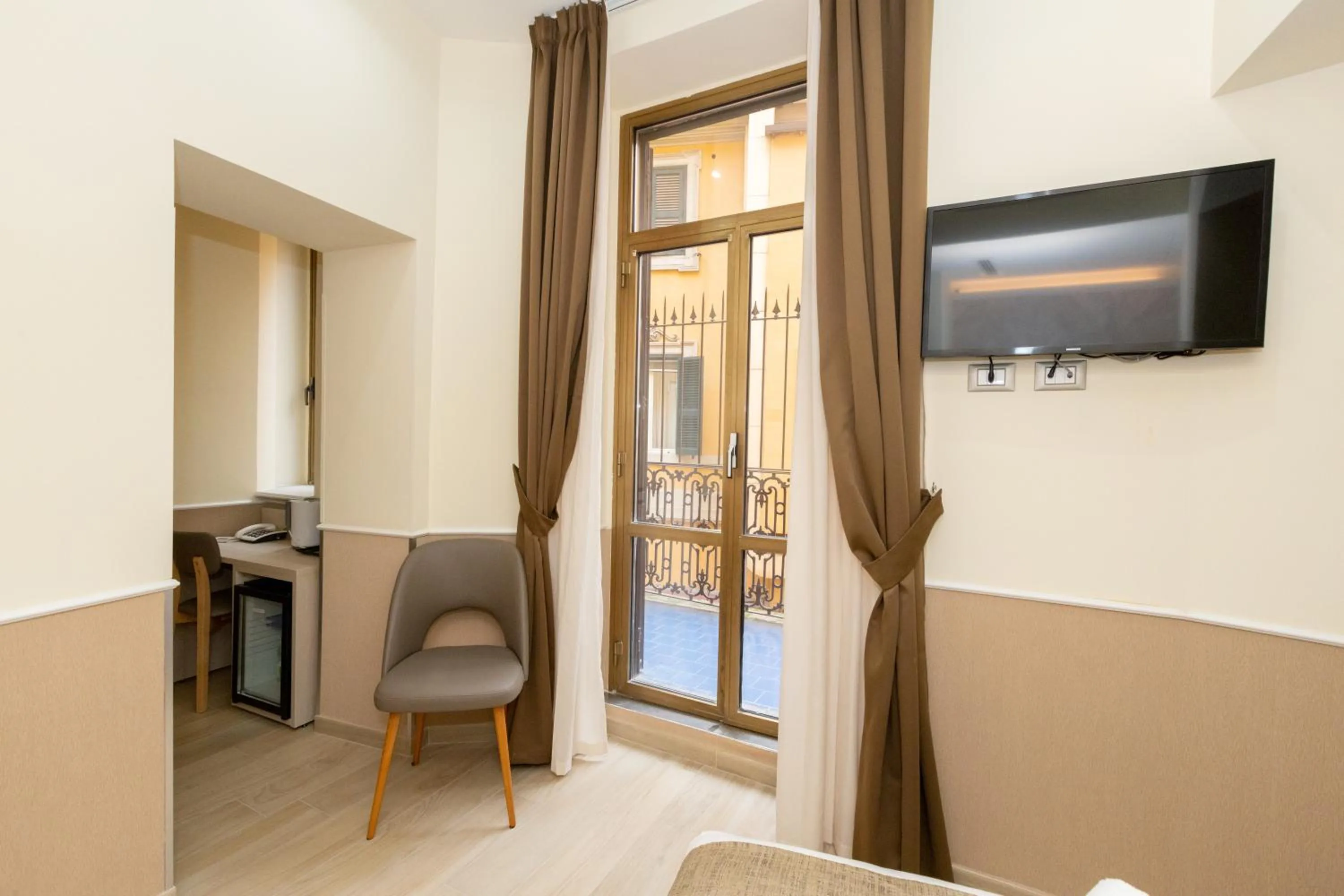 Bed in Hotel Maximus