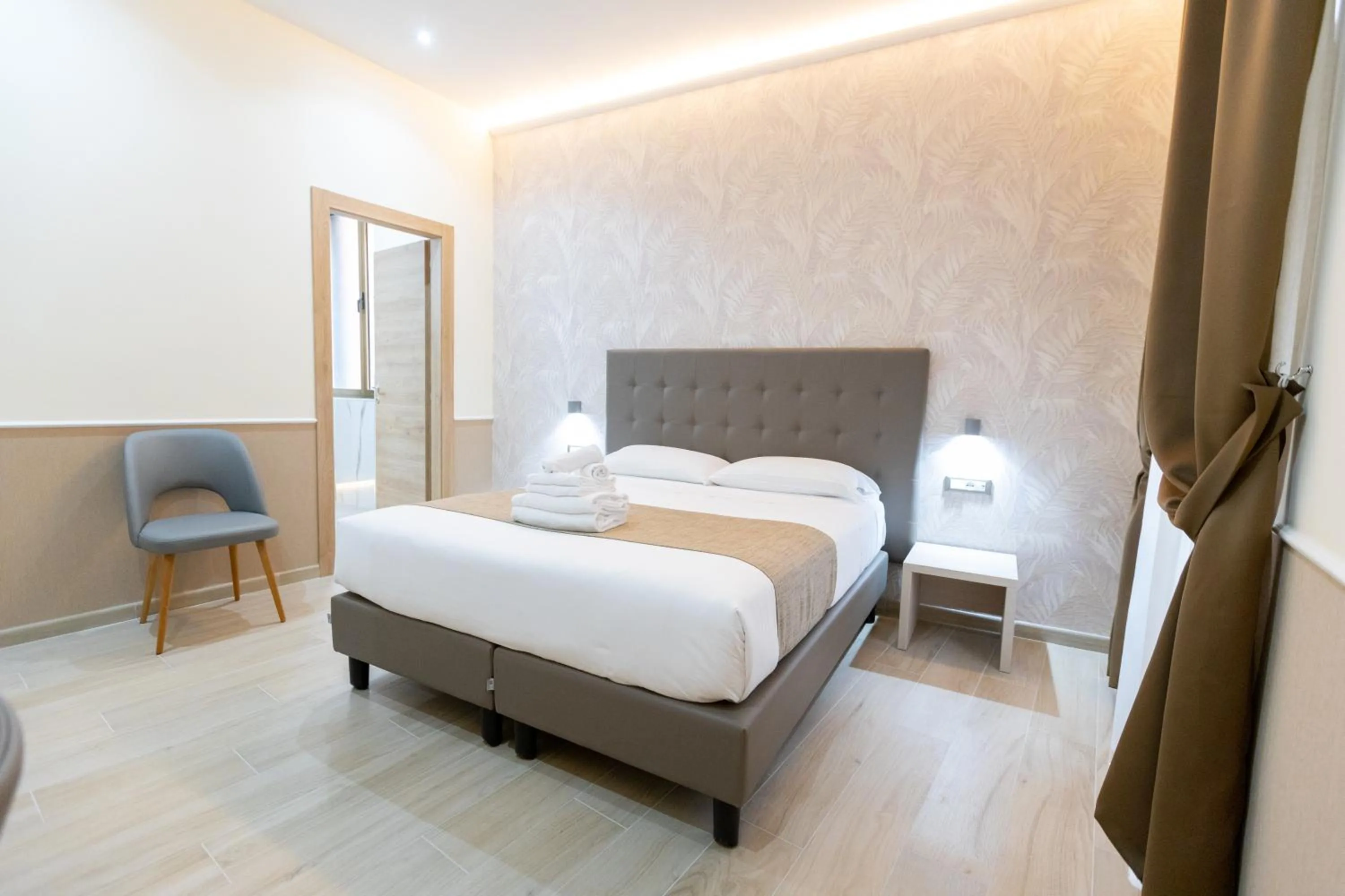 Bed in Hotel Maximus