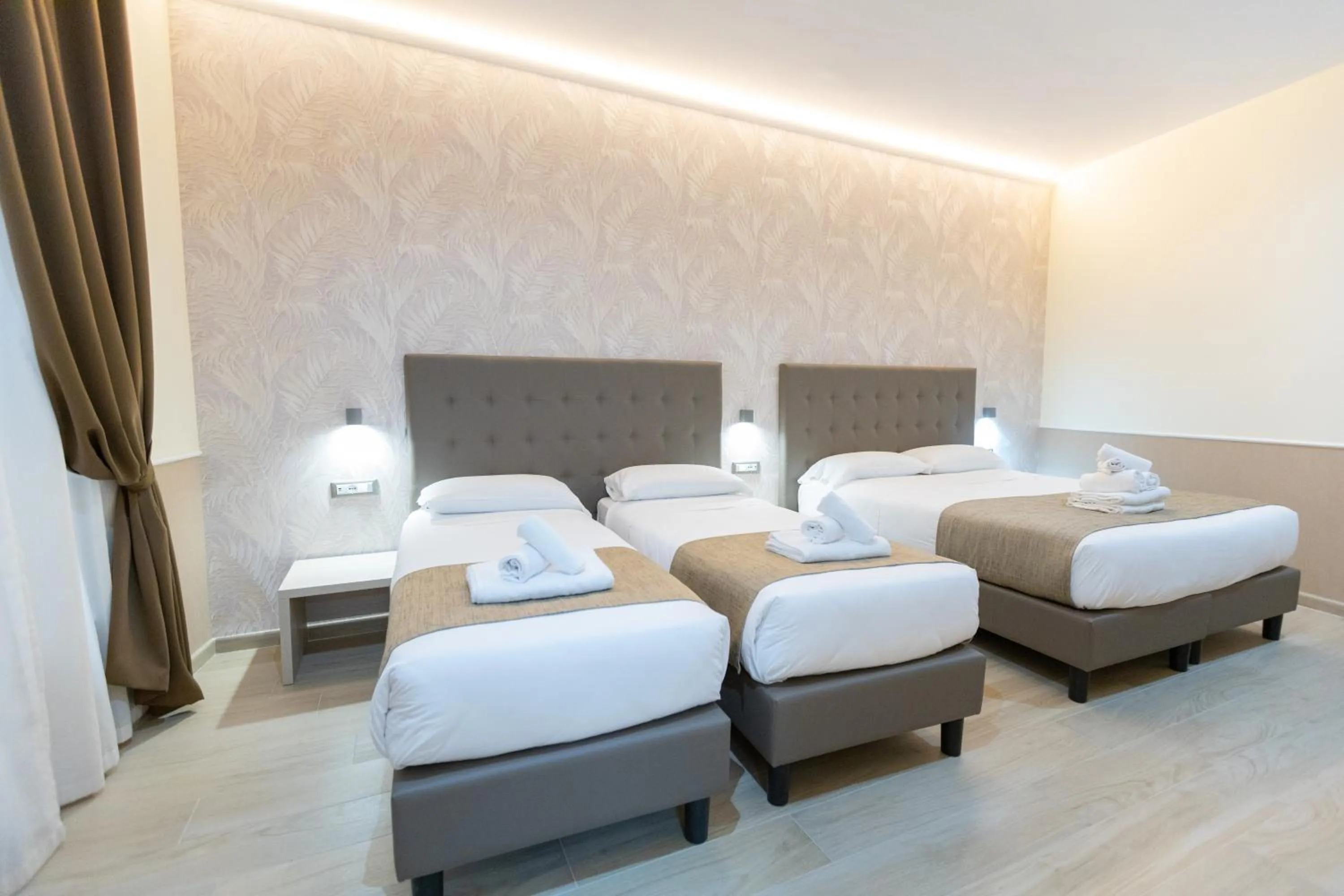 Bed in Hotel Maximus