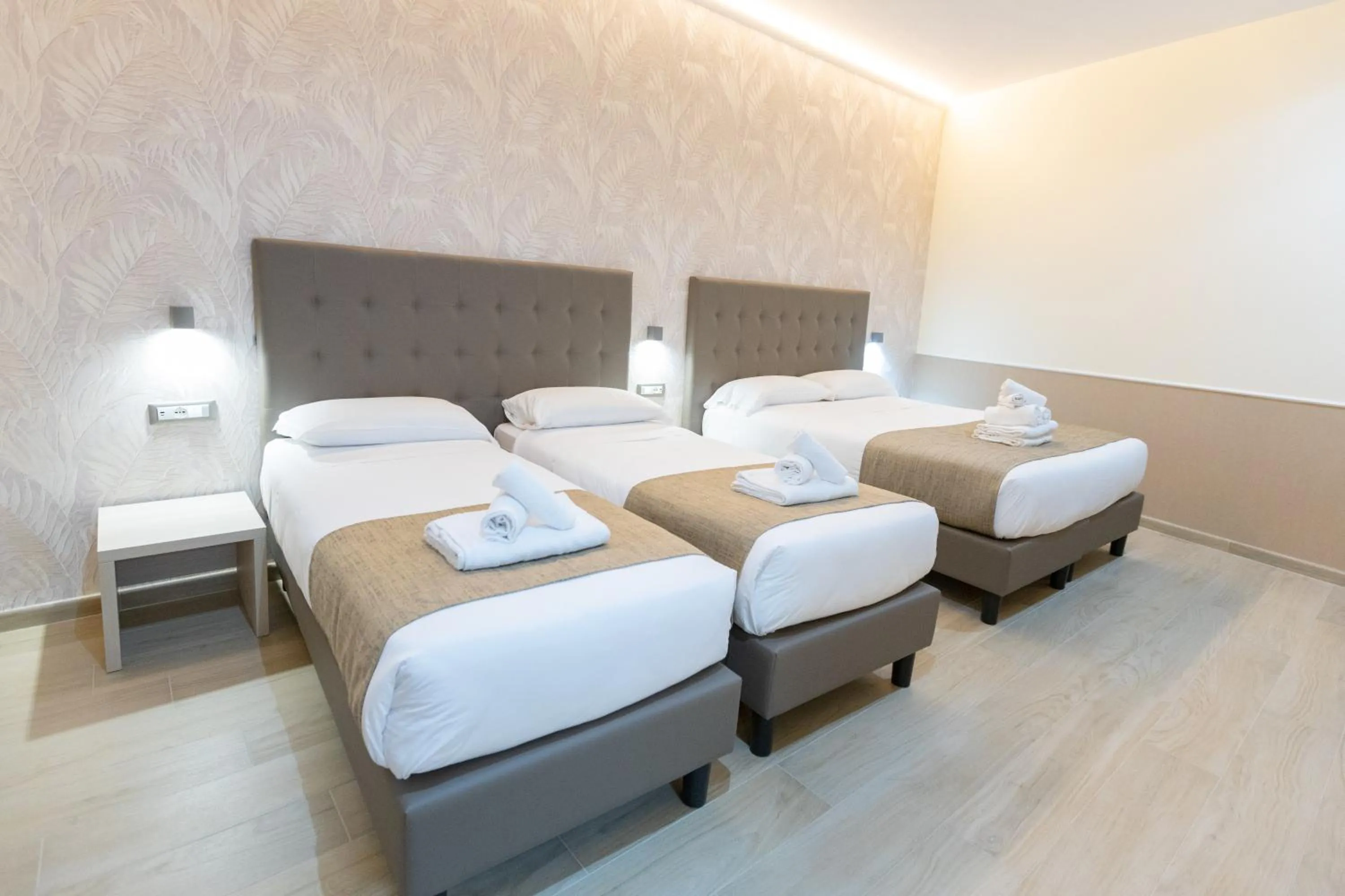 Bed in Hotel Maximus