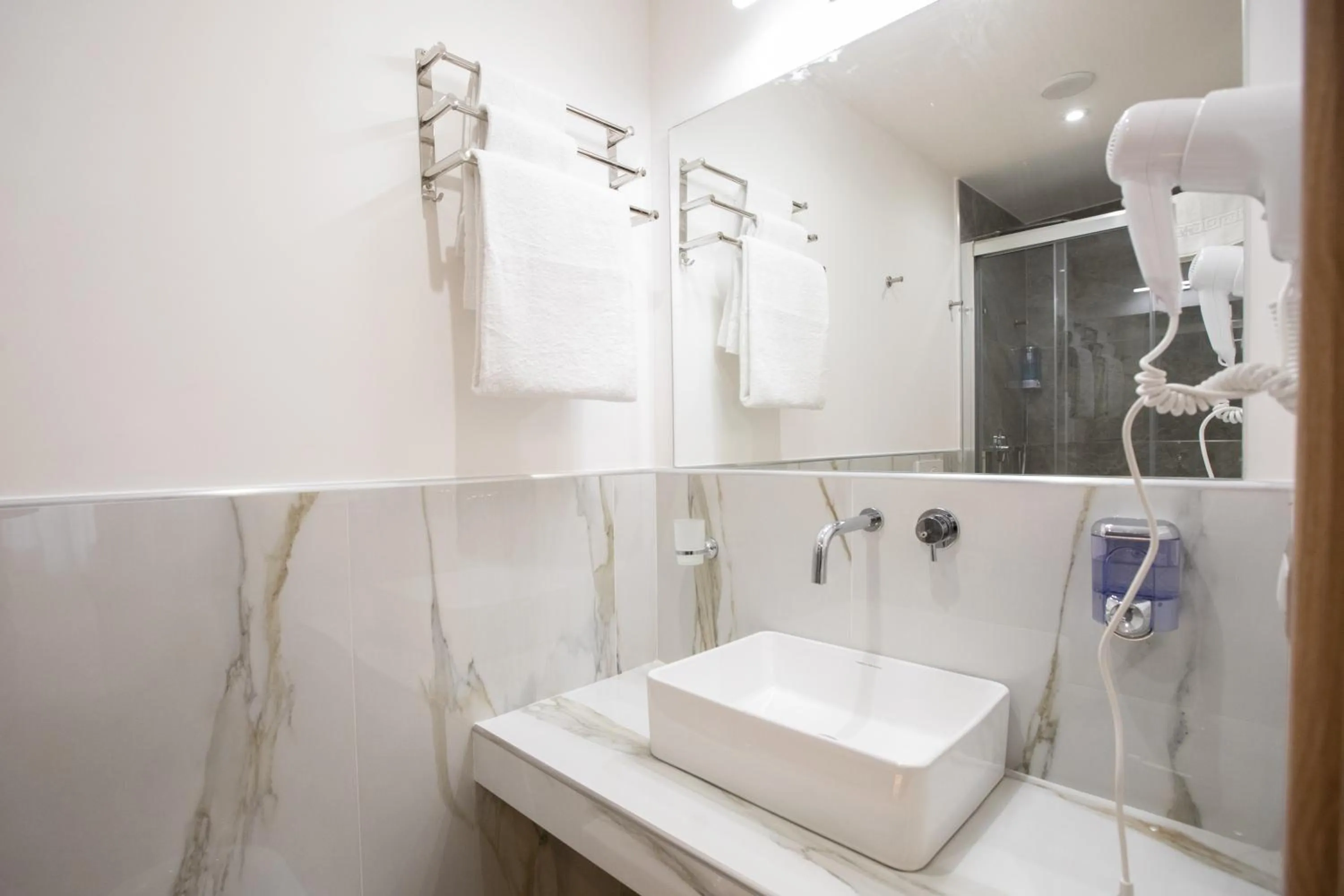 Bathroom in Hotel Maximus