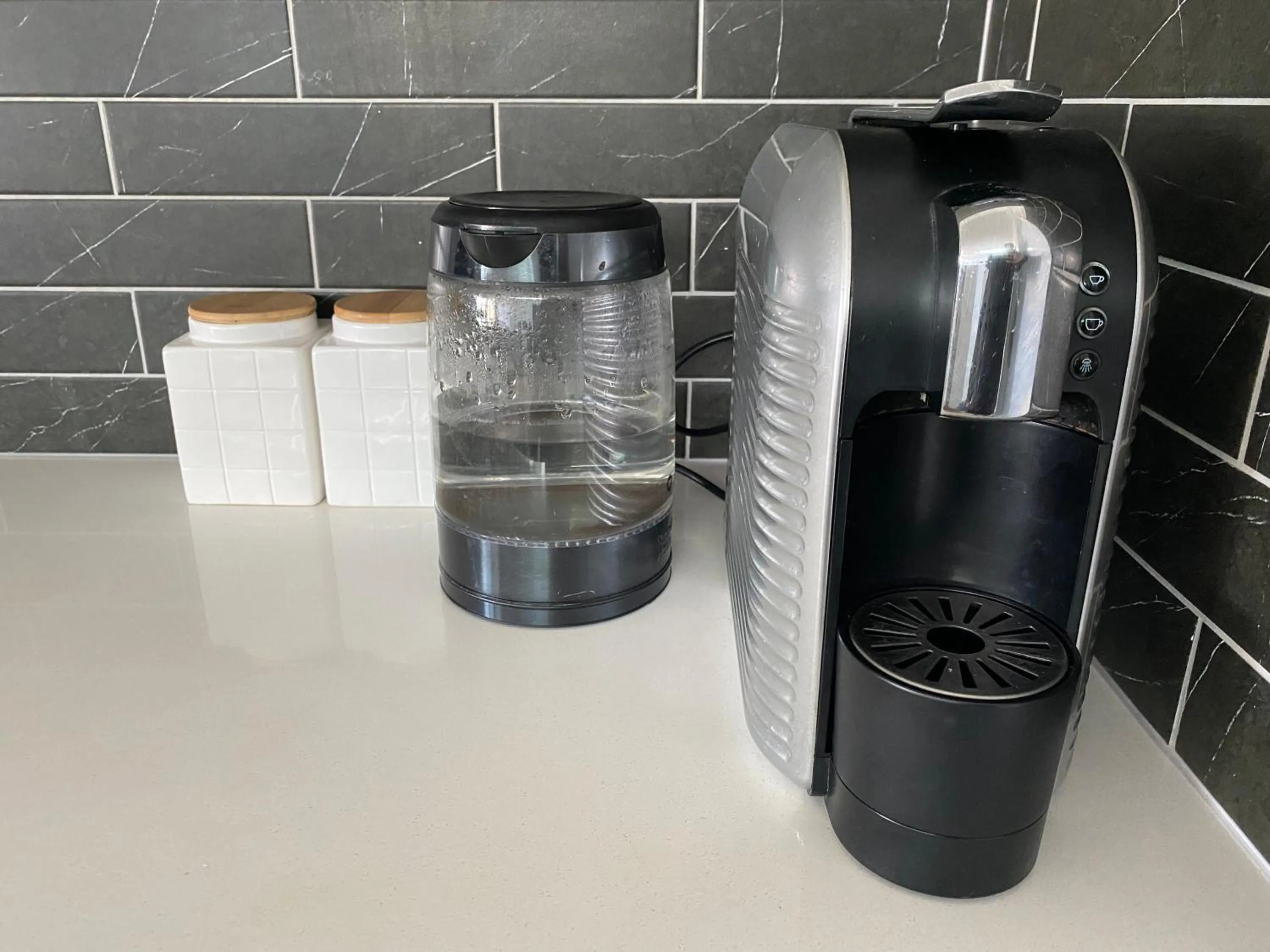 Coffee/tea facilities in Entire 4 bedroom home on Connolly in Bathurst