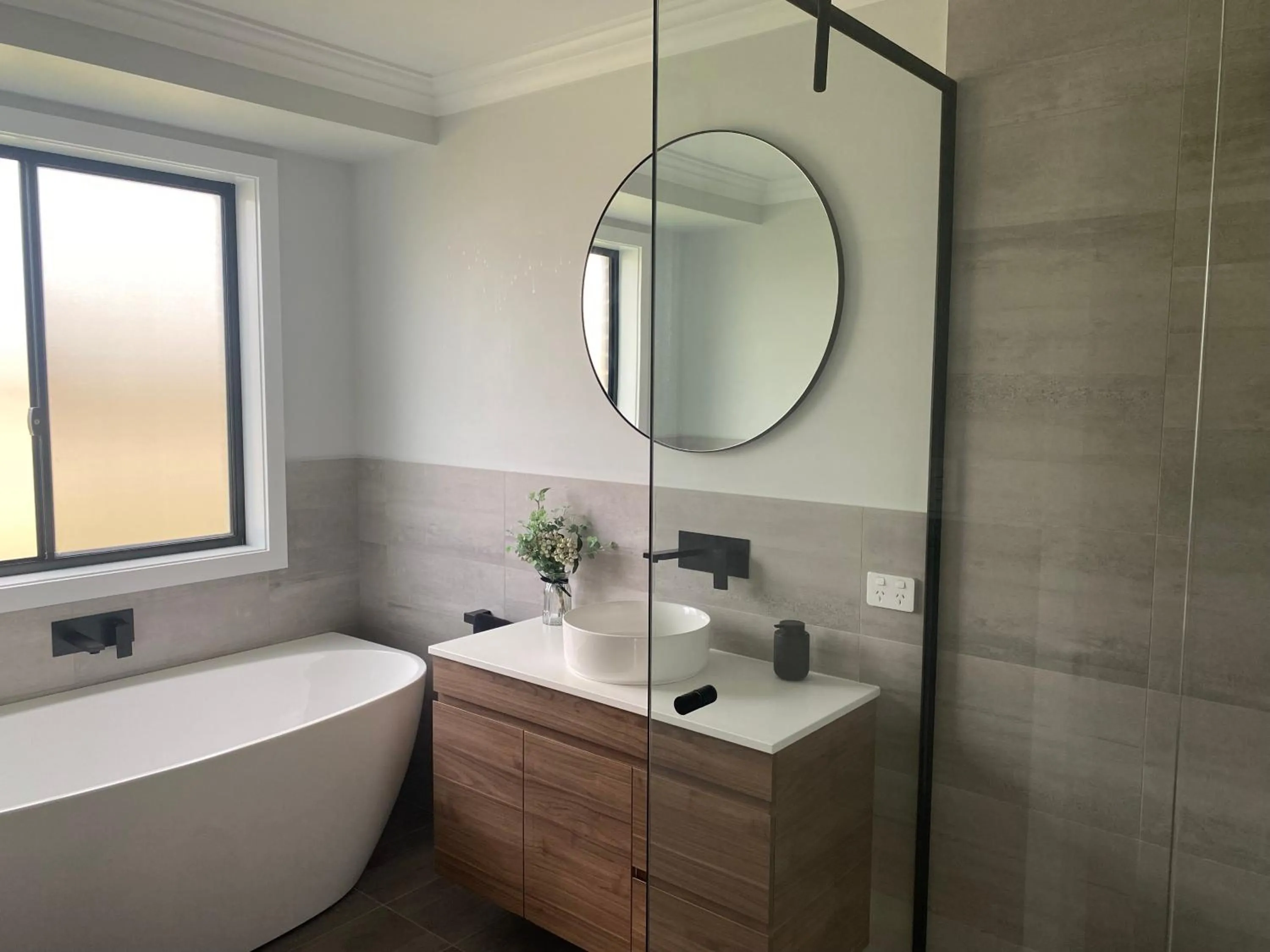 Bathroom in Entire 4 bedroom home on Connolly in Bathurst