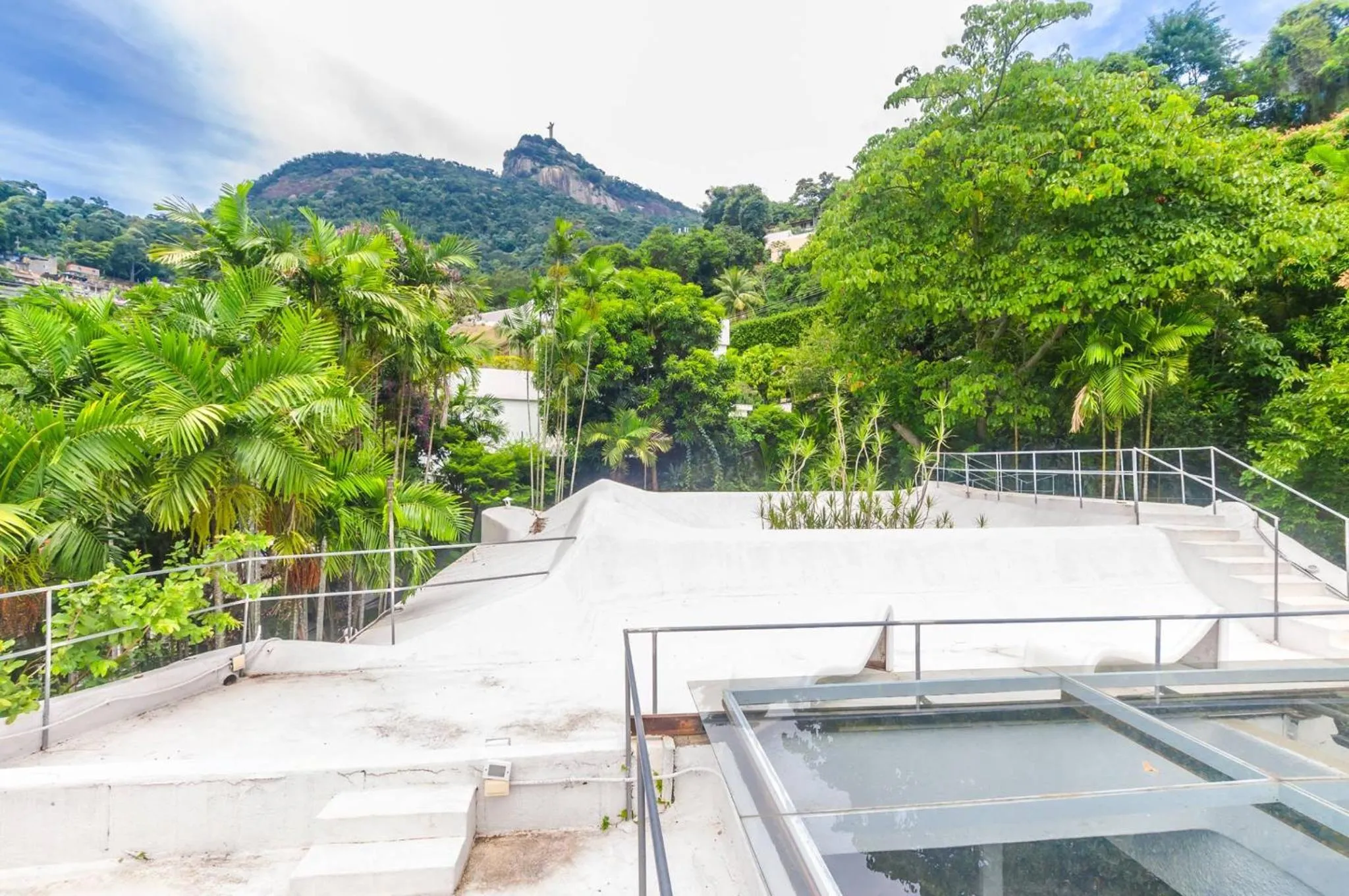 Nearby landmark in Les Jardins de Rio Boutique Hotel