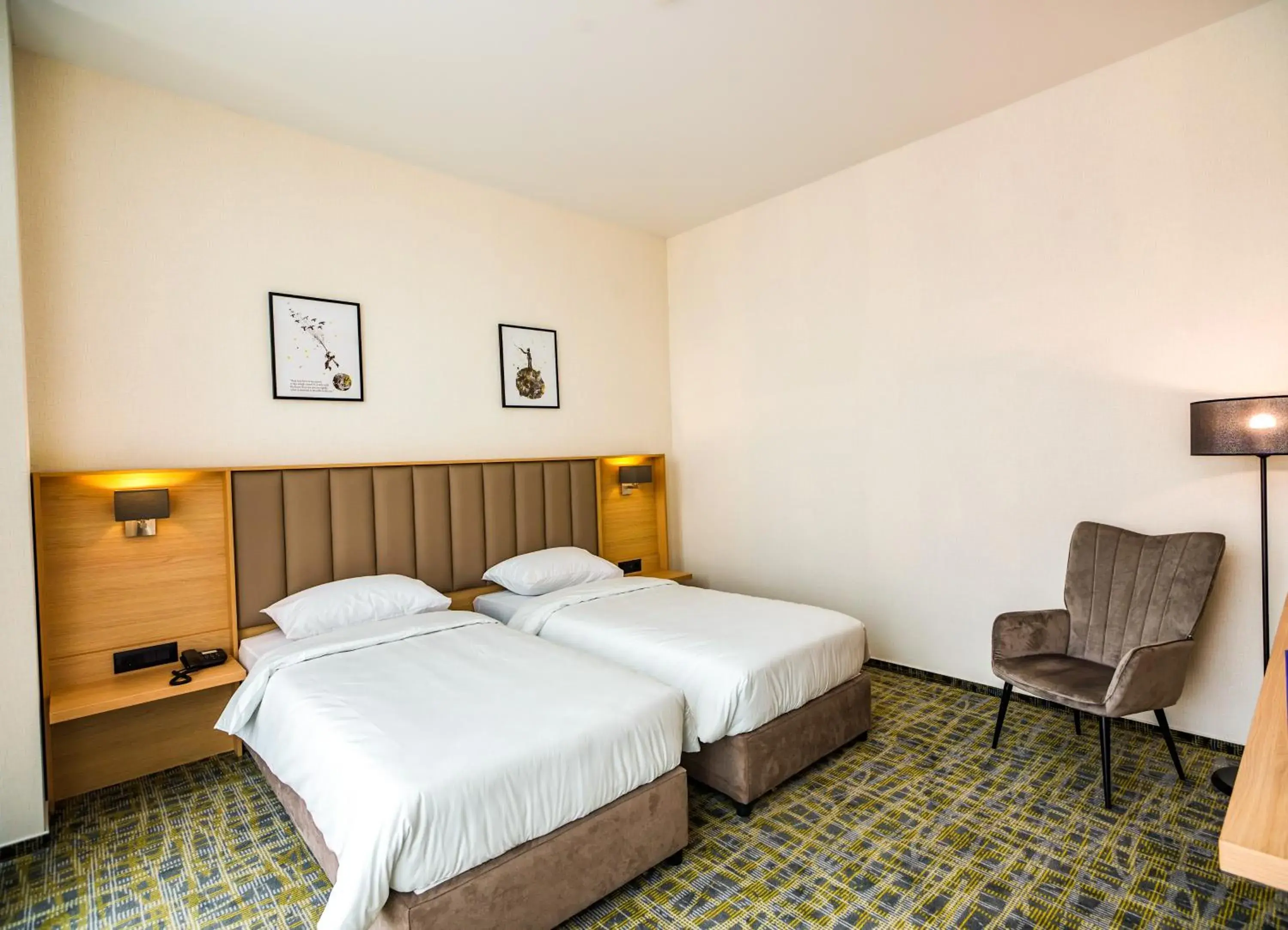 Deluxe Double or Twin Room with City View in B1 City Hotel Deluxe Double or Twin Room with City View in B1 City Hotel