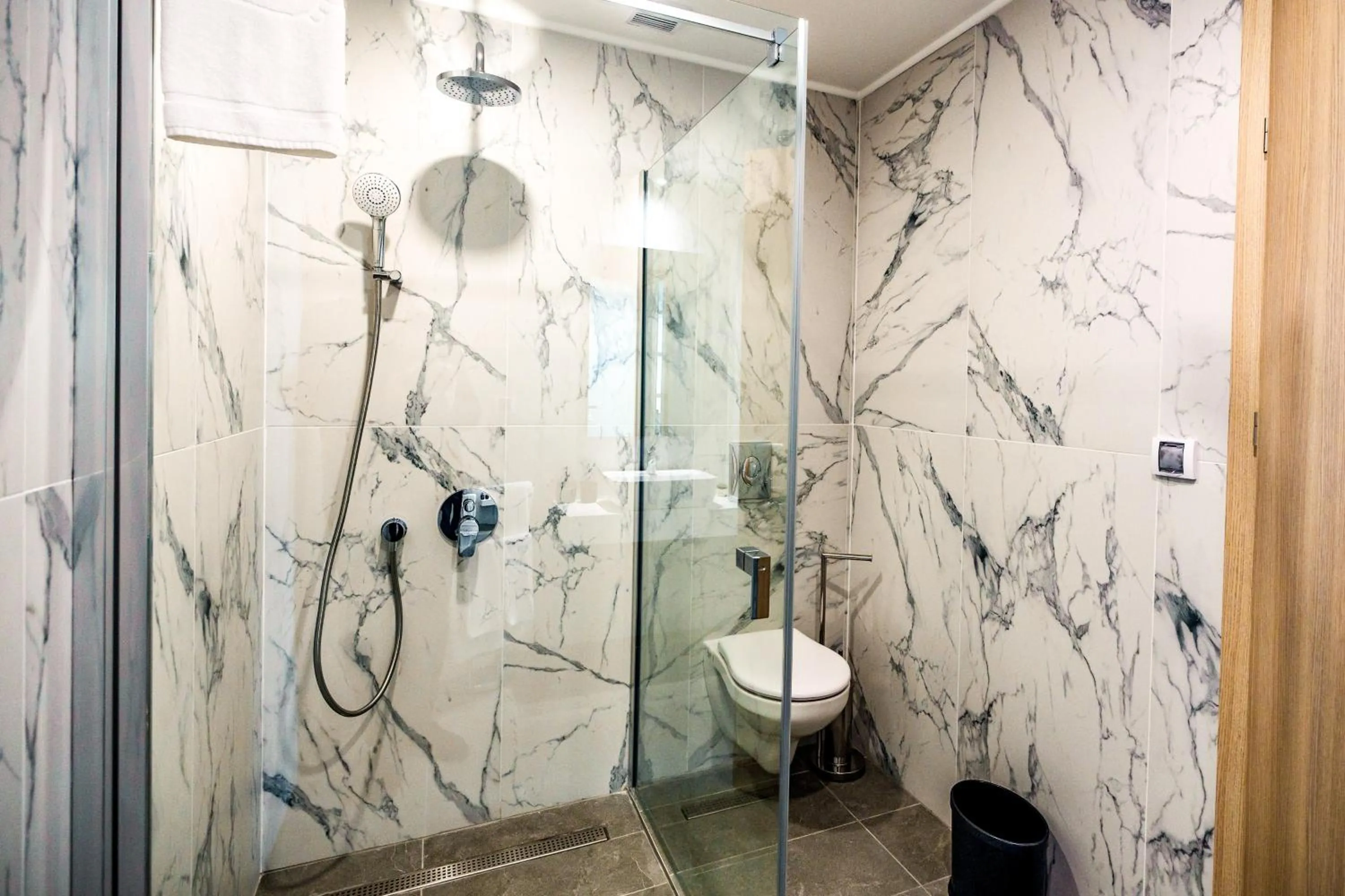 Shower in B1 City Hotel