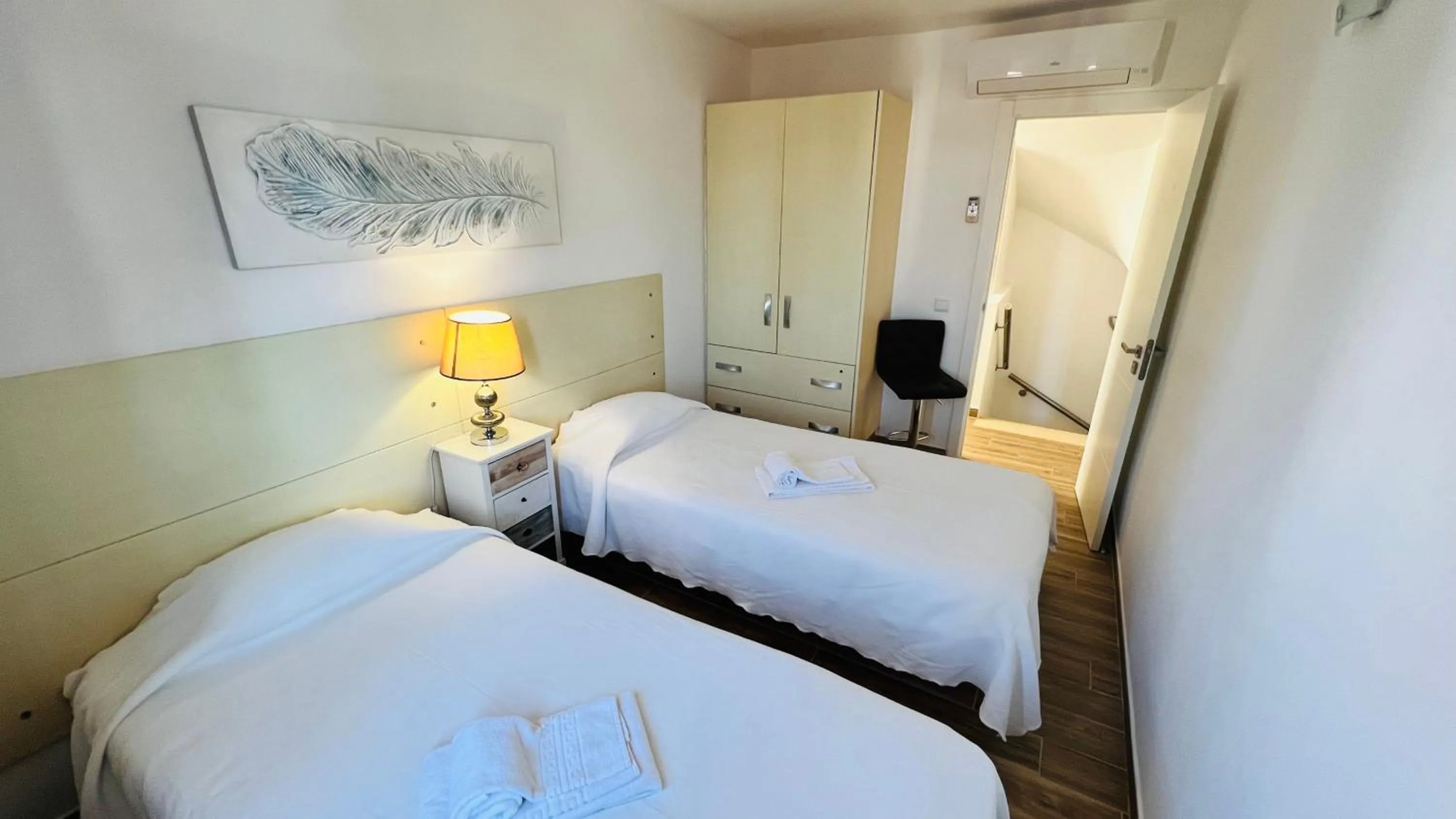 Charmoso T2 triplex com rooftop no Old Village, Vilamoura