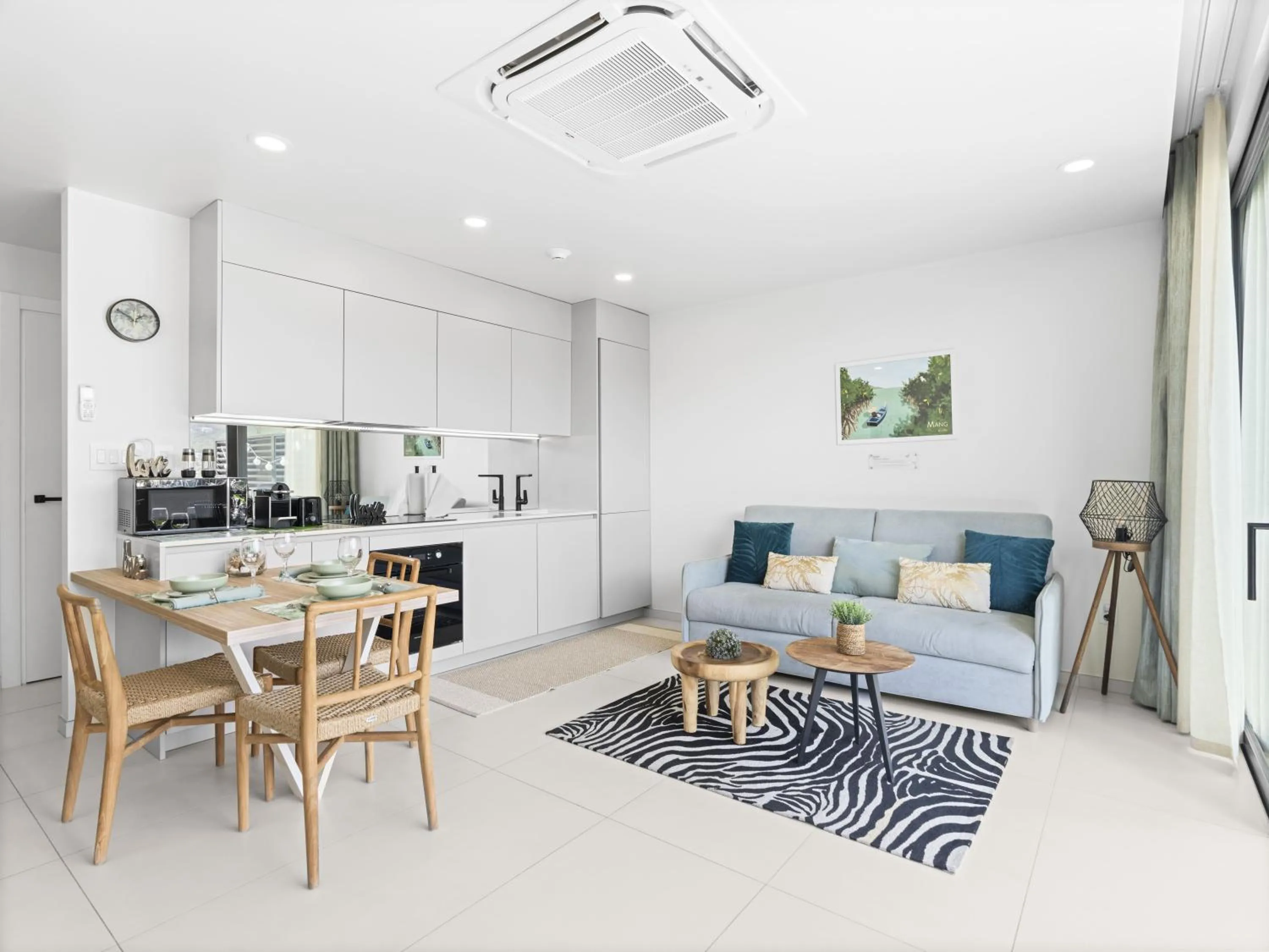Kitchen or kitchenette in The Hills Residence