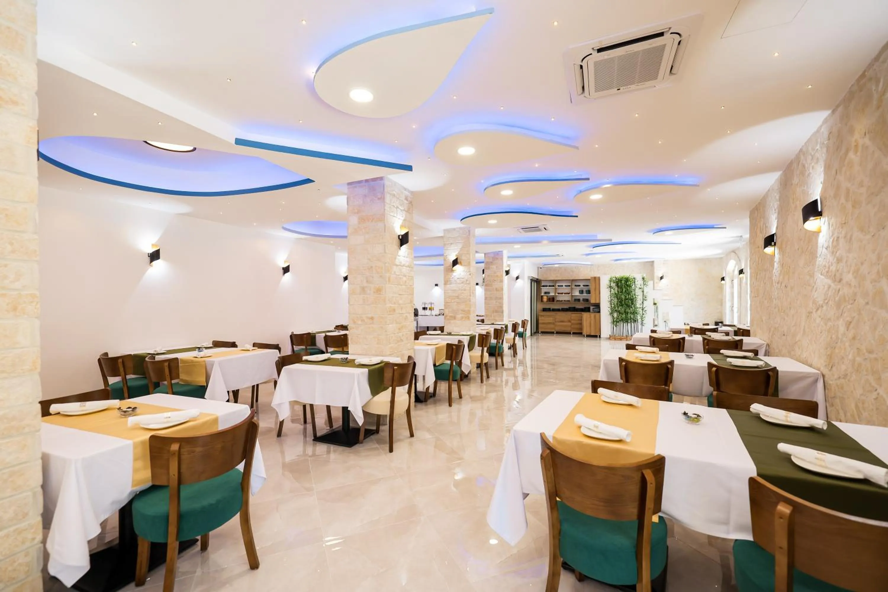 Restaurant/places to eat in Hotel Kanjon Zrmanje