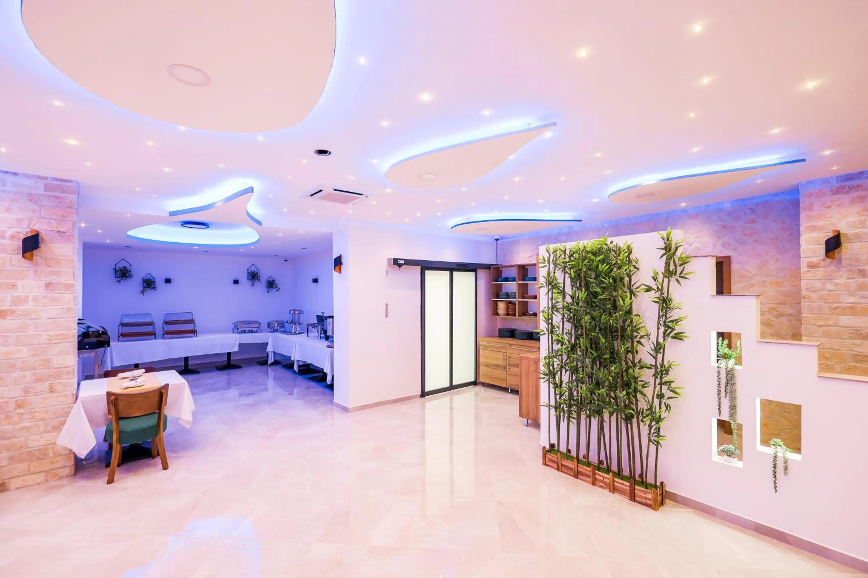 Restaurant/places to eat in Hotel Kanjon Zrmanje