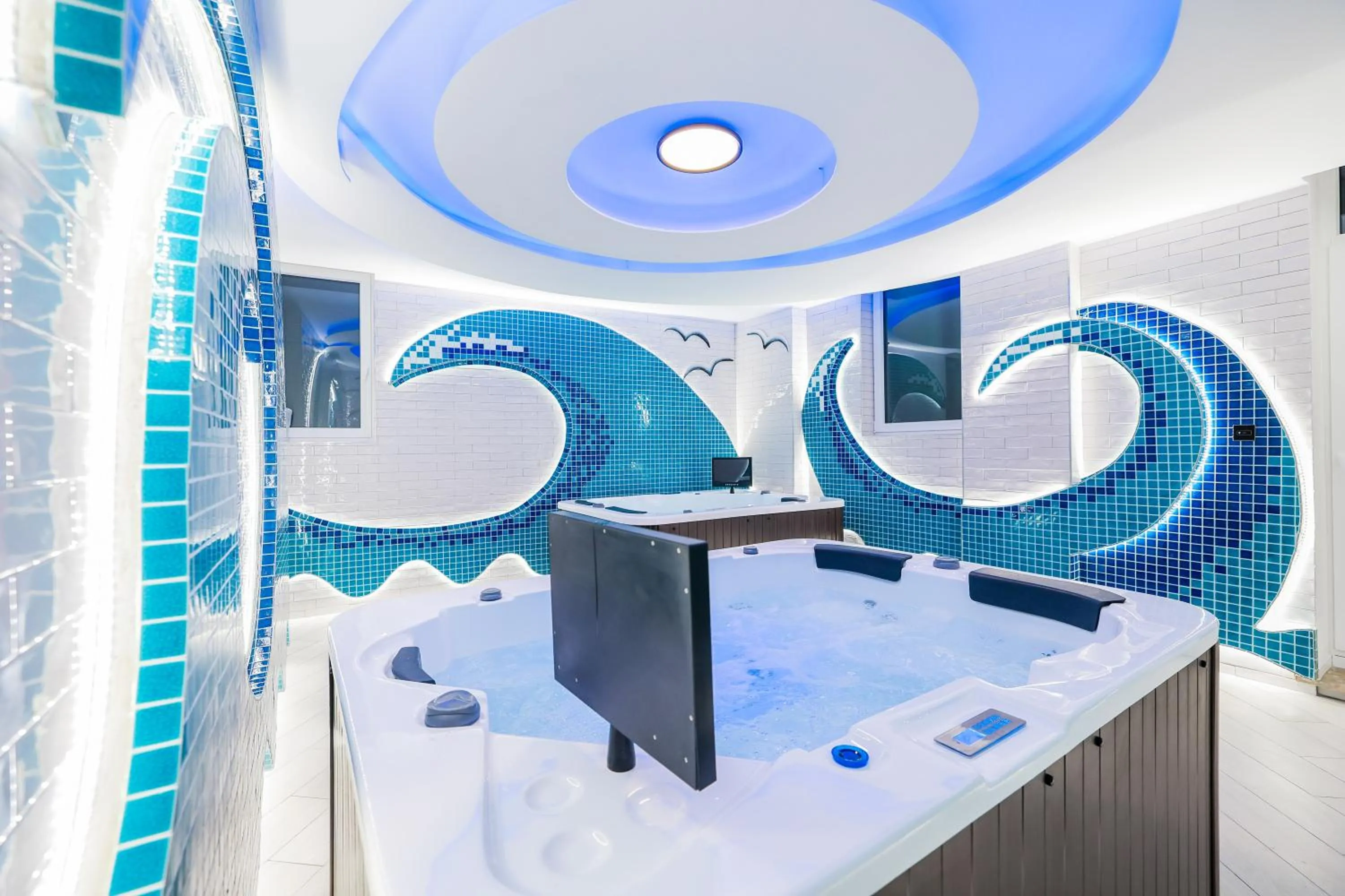 Hot Tub in Hotel Kanjon Zrmanje