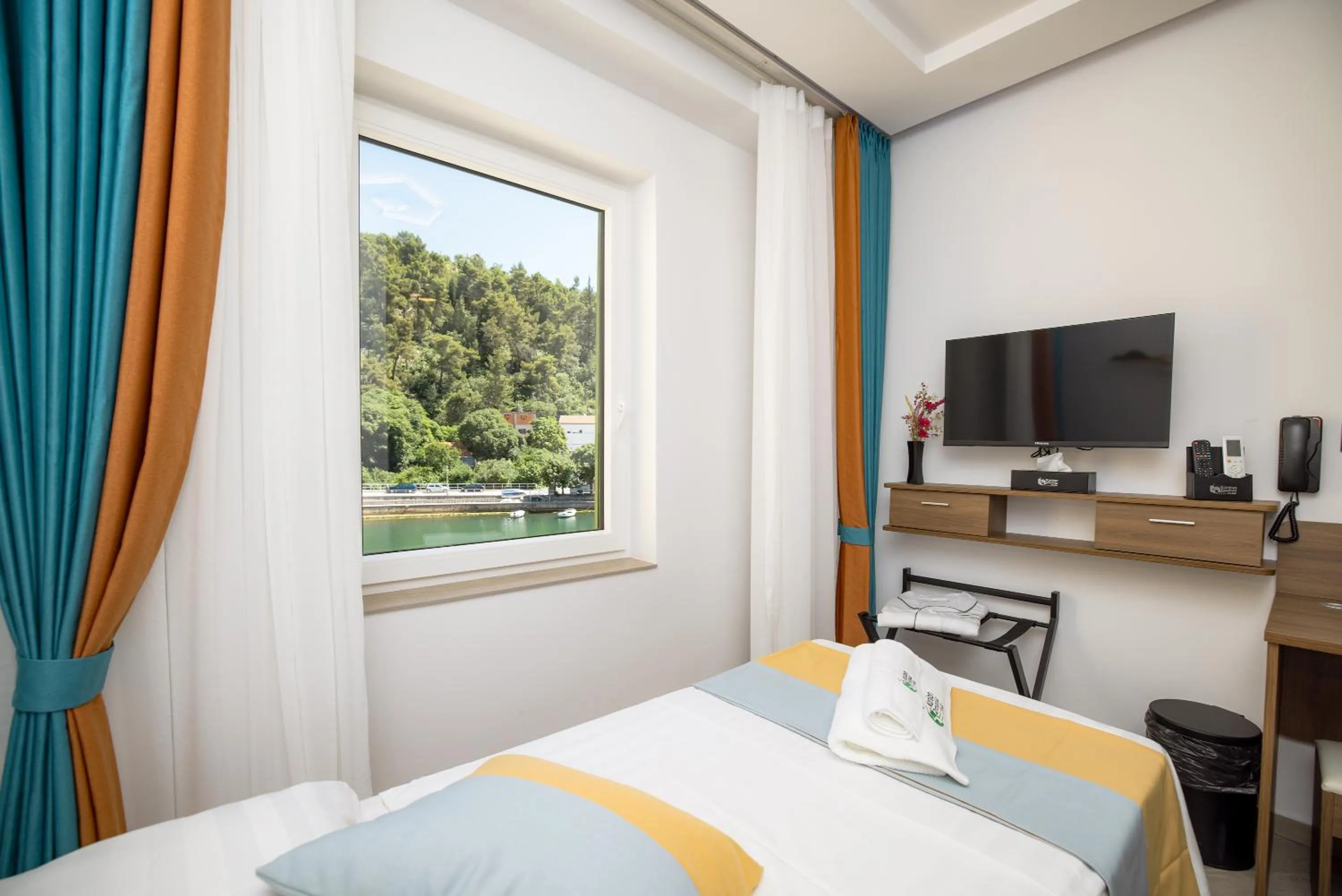 Bed in Hotel Kanjon Zrmanje