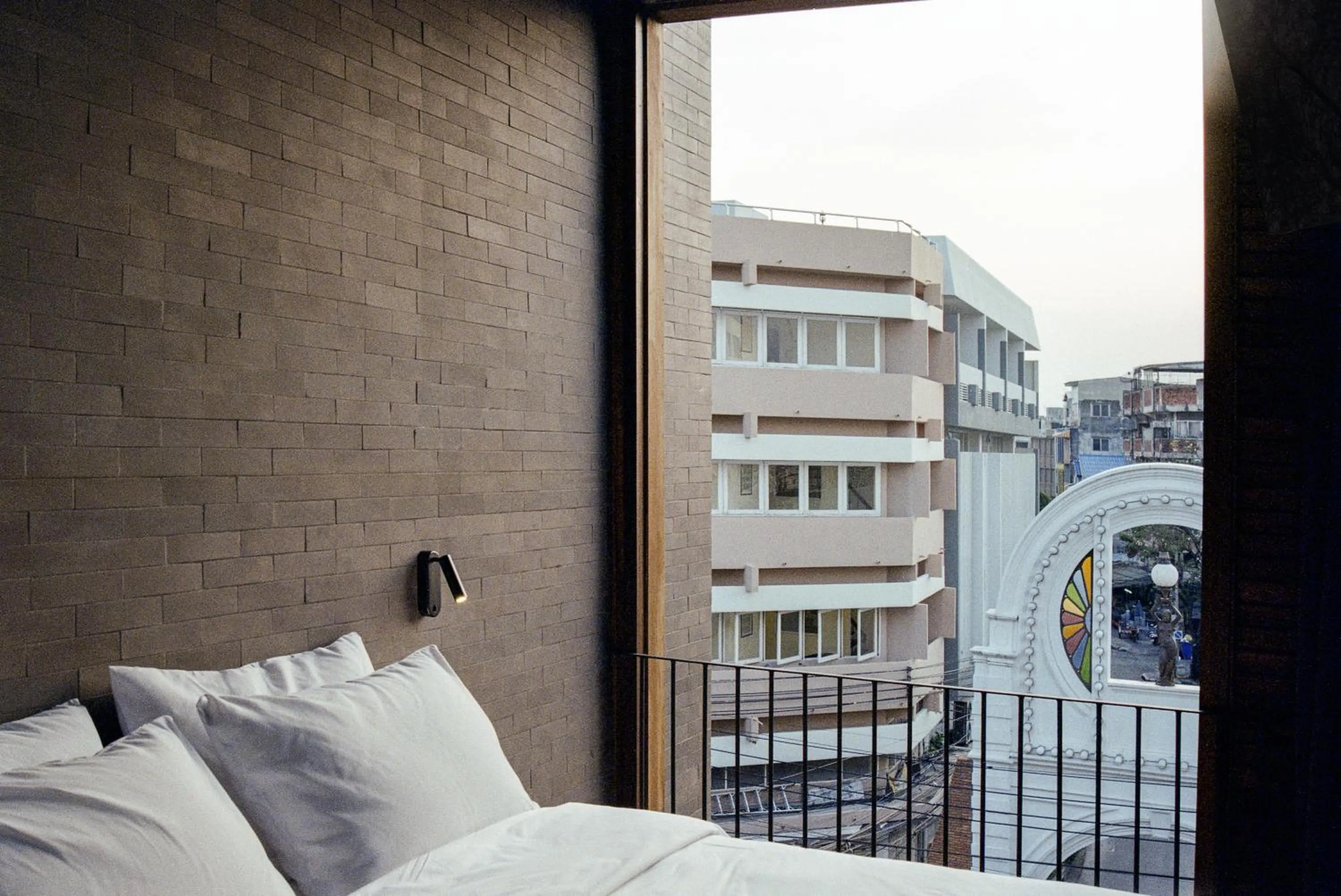 Bed in Na Tanao 1969