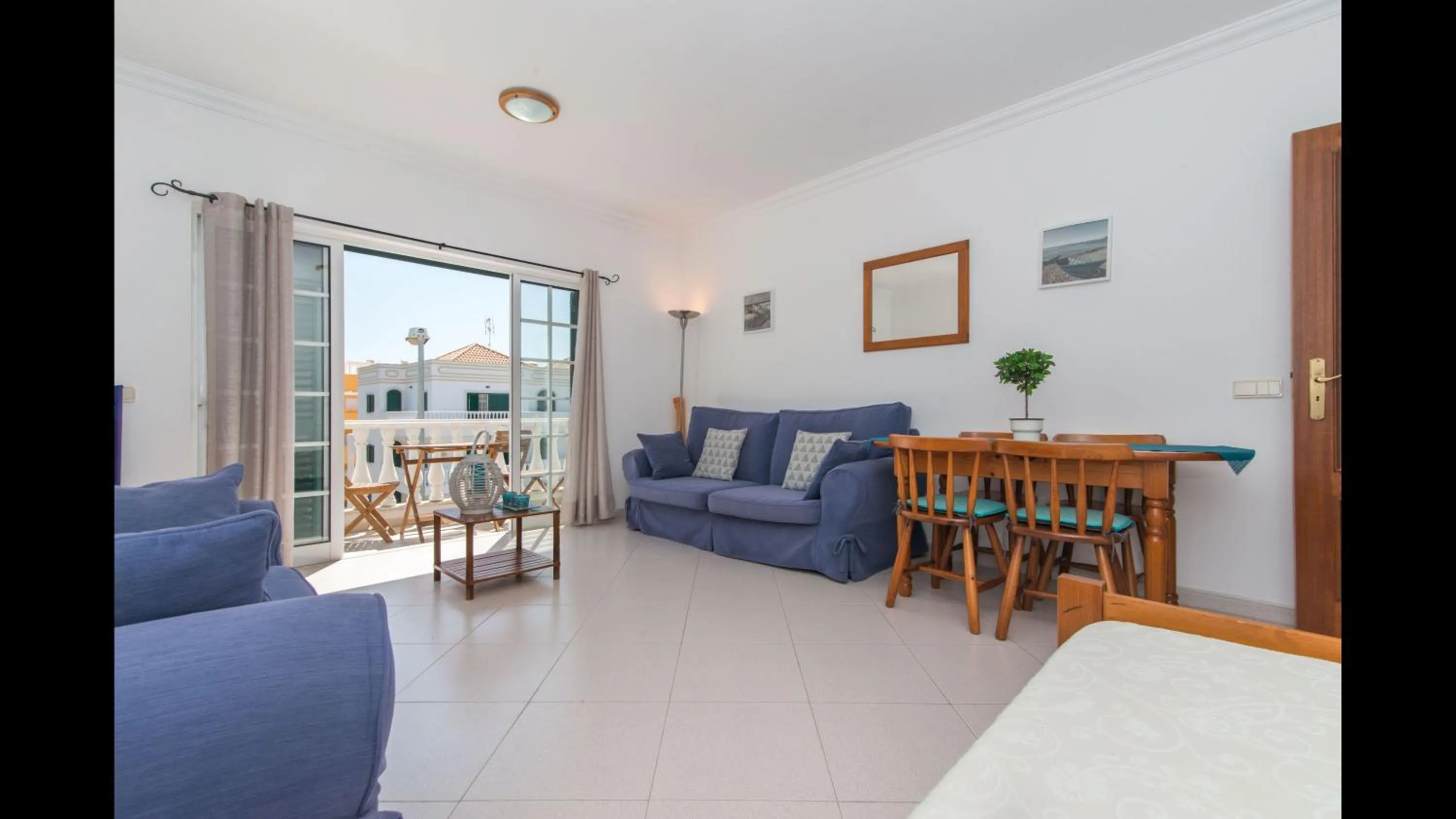 Cabanas T1 Apartment with Balcony BBQ 8min Walk to Beachfront