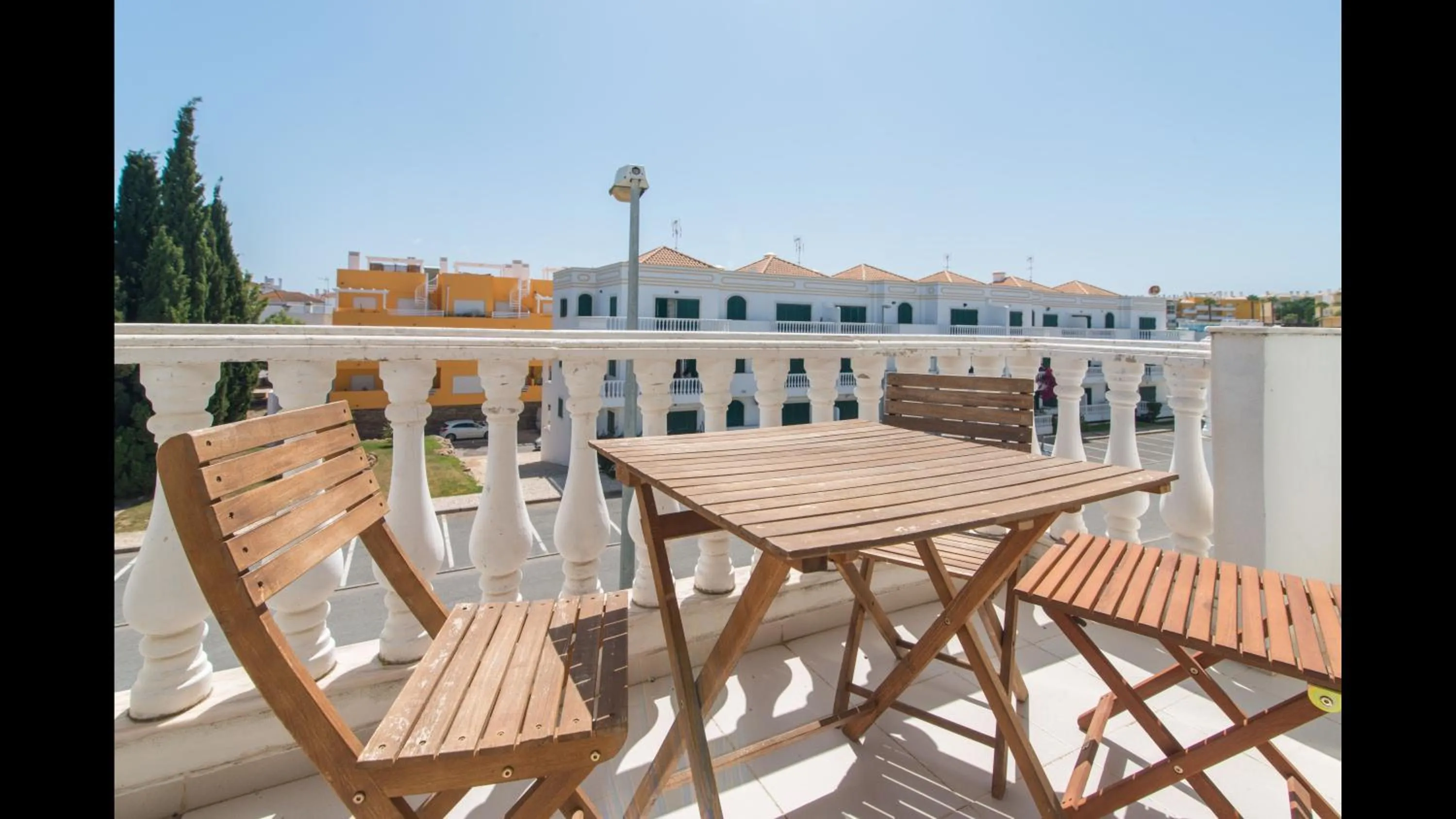 Cabanas T1 Apartment with Balcony BBQ 8min Walk to Beachfront