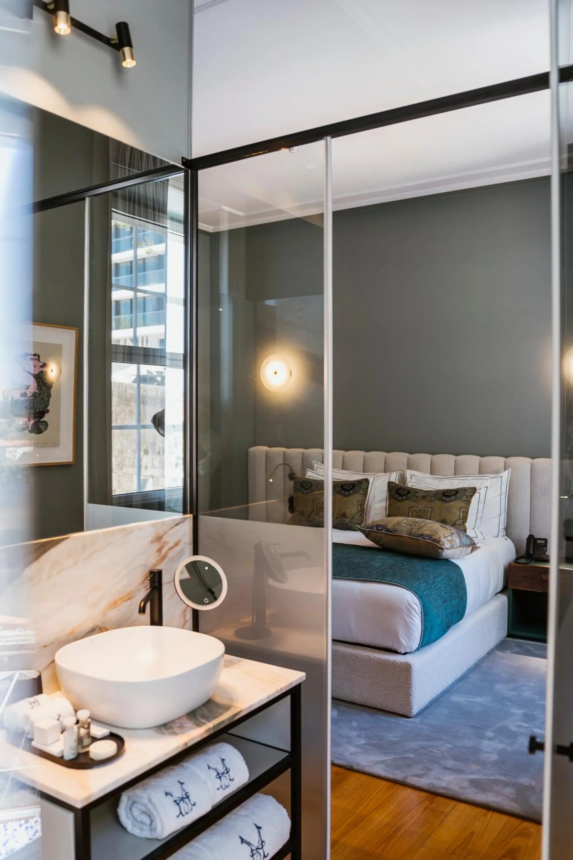 Toilet in Maison Bleue