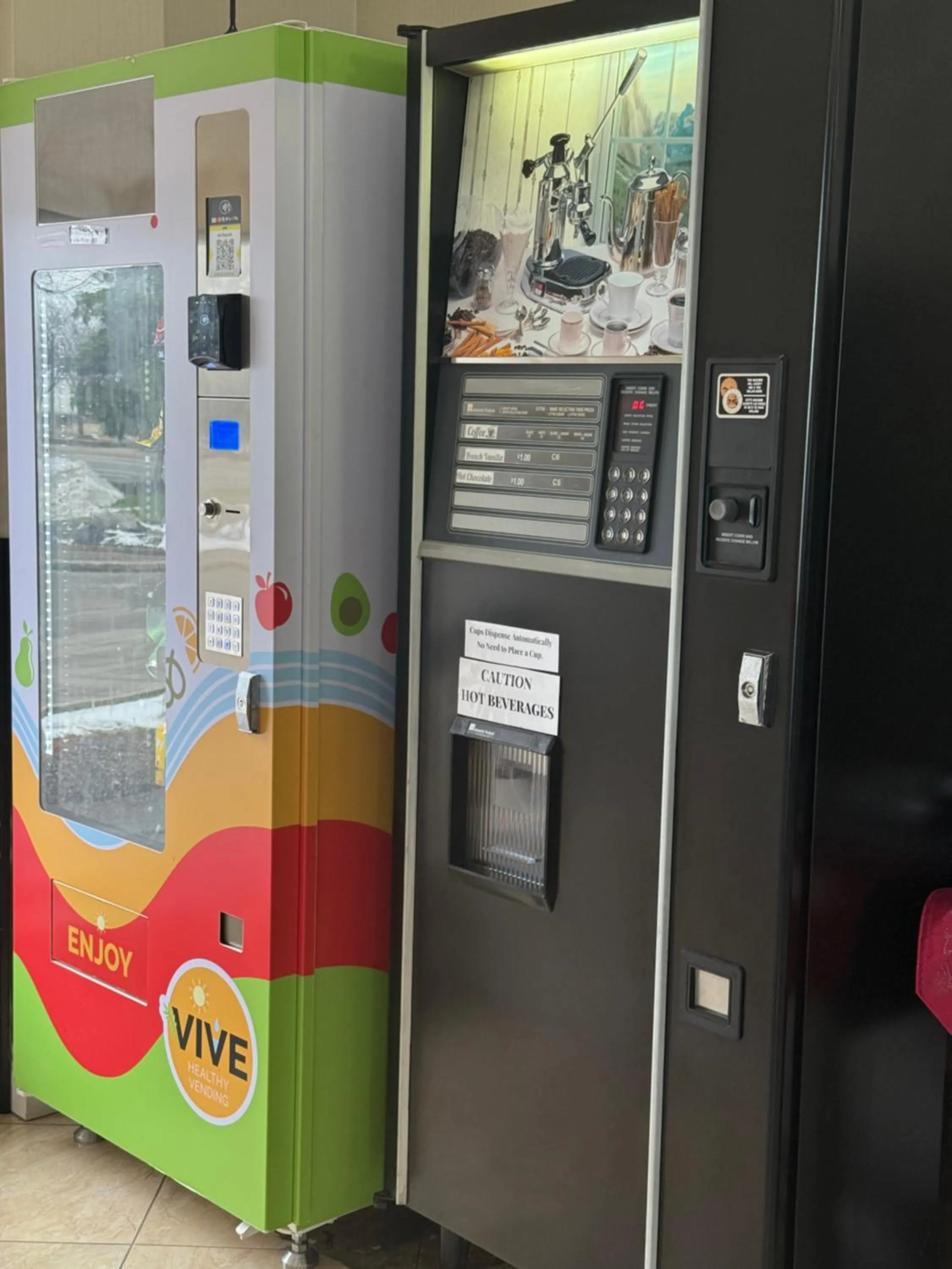 Coffee/tea facilities in NU Hotel Toronto Airport