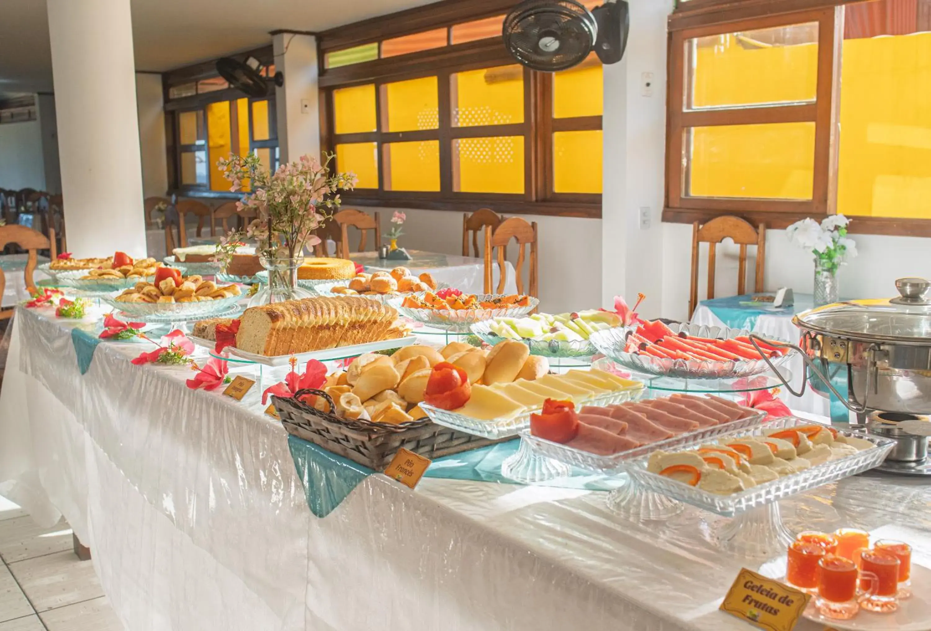 Breakfast in Brisa do Caitá Praia Hotel Breakfast in Brisa do Caitá Praia Hotel