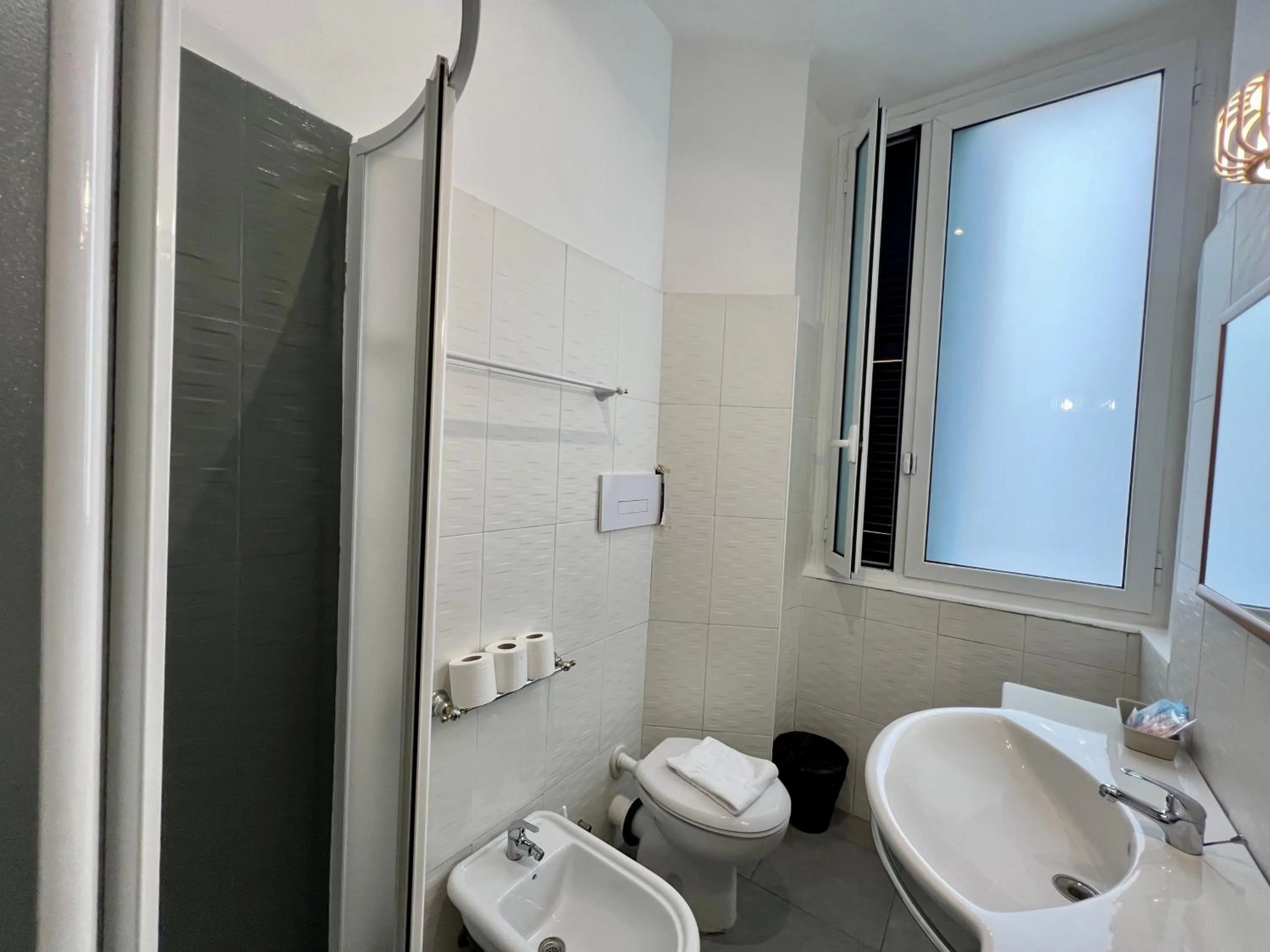 Bathroom in Booking Inn Settembre 95