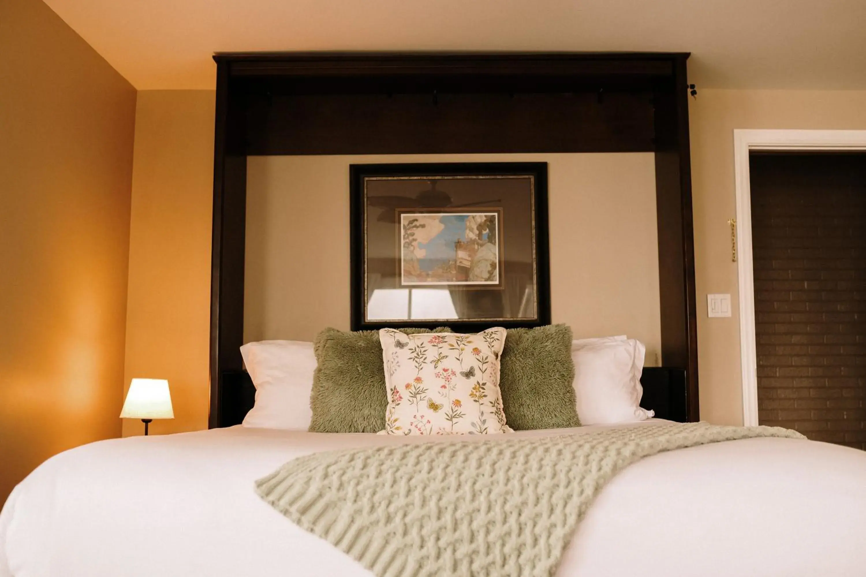 King Suite with Ocean View in Albert's King Suite with Ocean View in Albert's