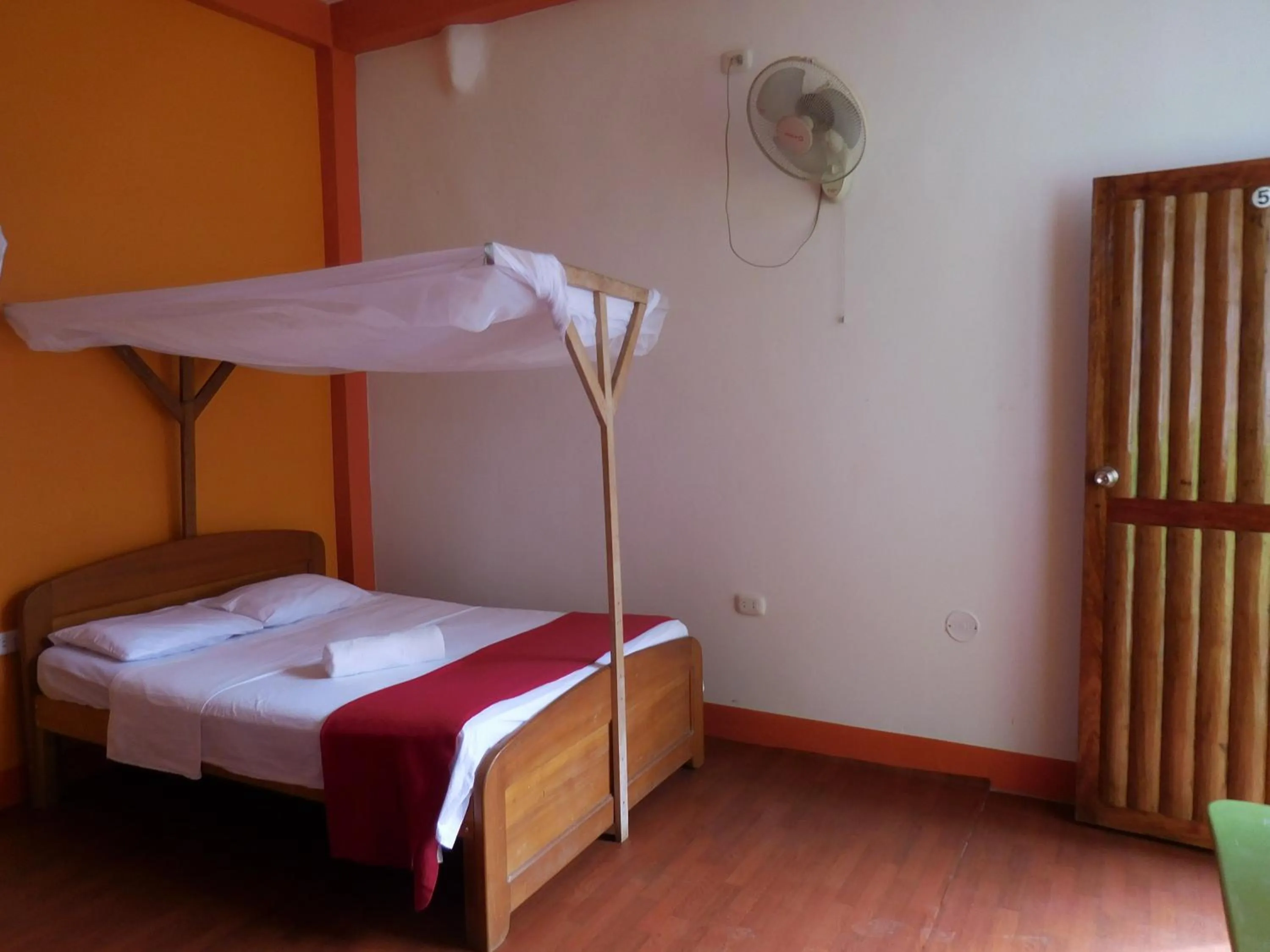 Decorative detail, Bed in Tambopata Hostel