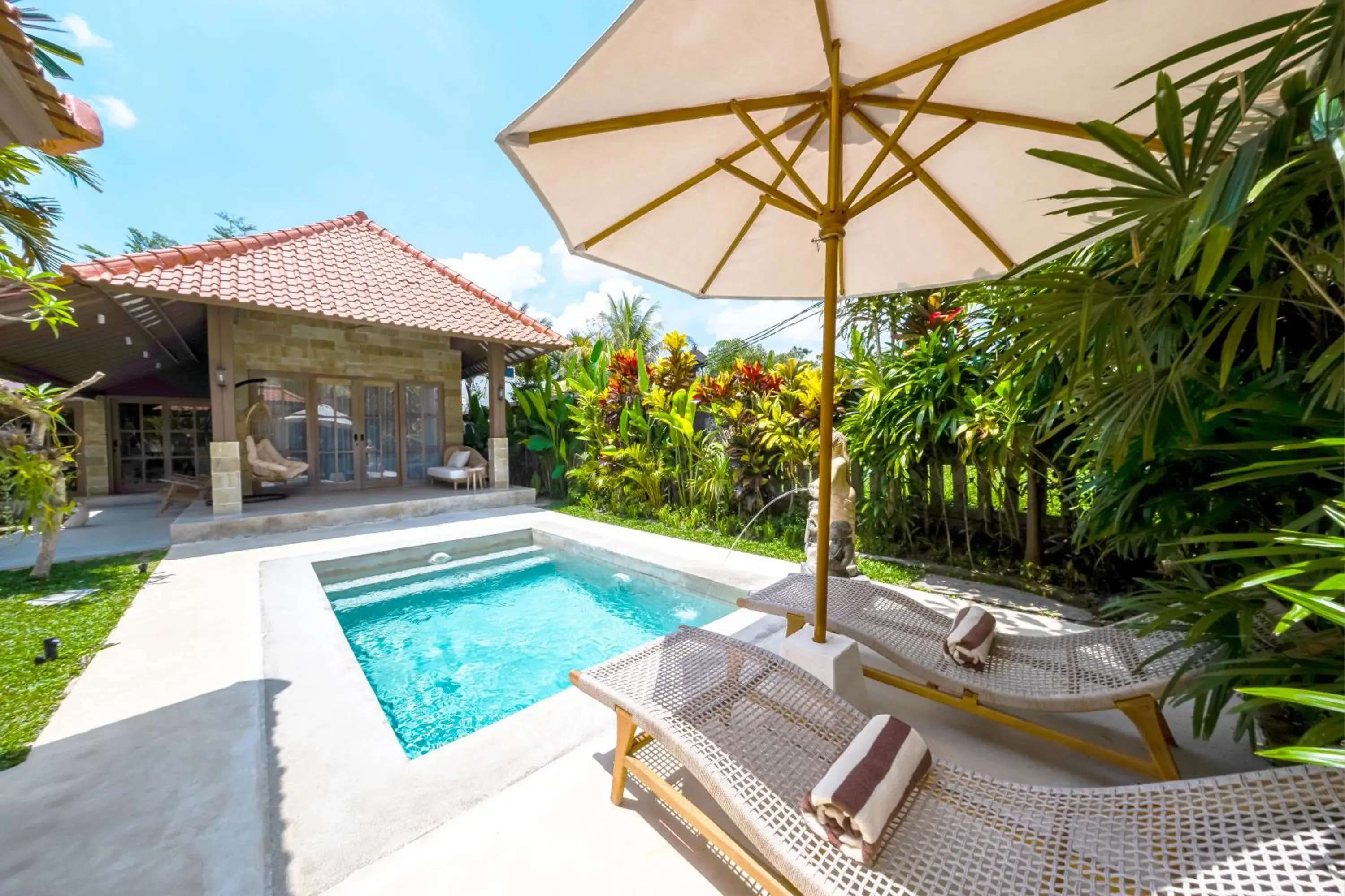 Property building in Nyaman Villas by EVDEkimi - Romantic escape among rice fields with Pool, Terrace - Long stay extras Property building in Nyaman Villas by EVDEkimi - Romantic escape among rice fields with Pool, Terrace - Long stay extras