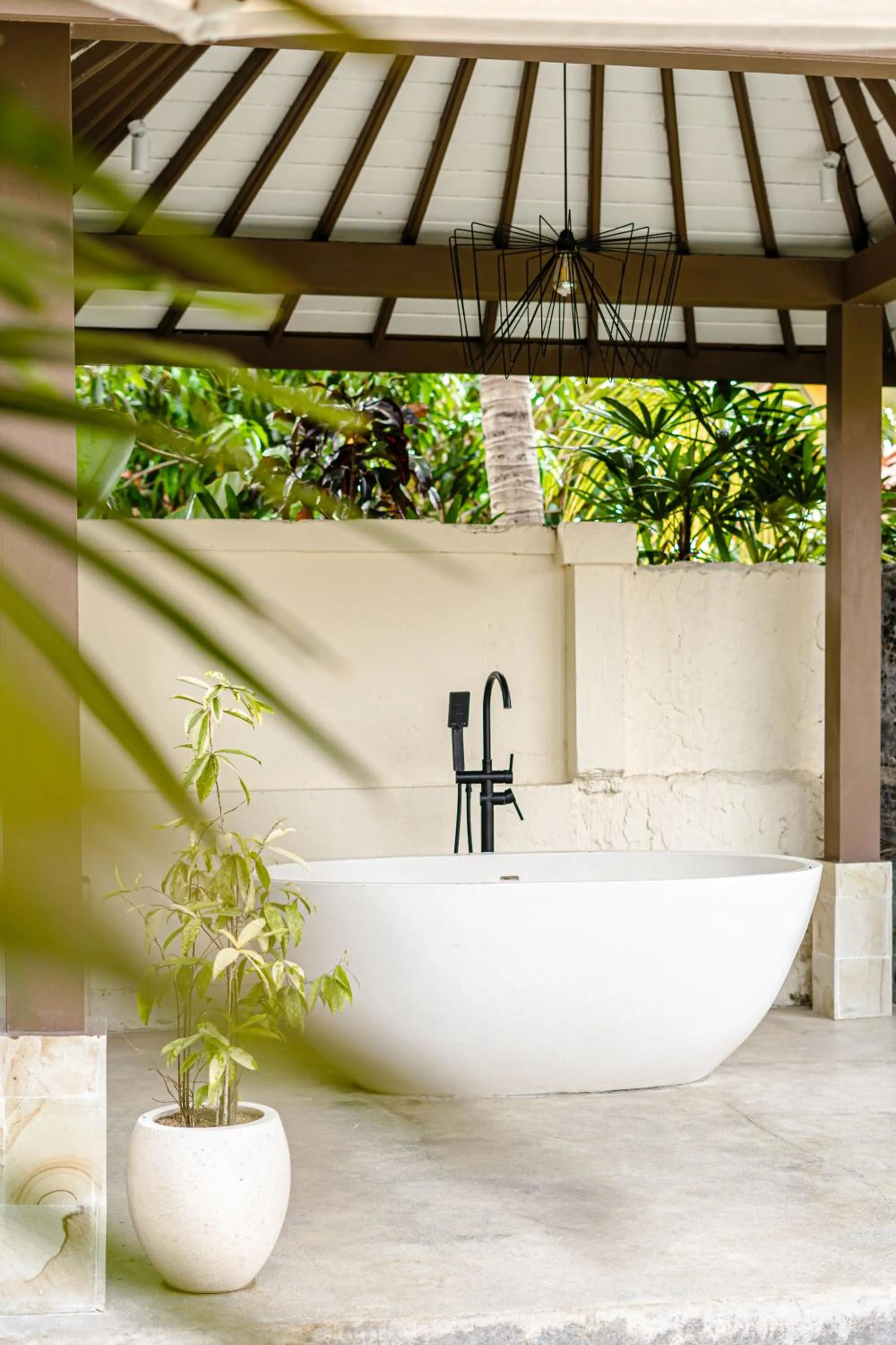 Garden in Nyaman Villas by EVDEkimi - Romantic escape among rice fields with Pool, Terrace - Long stay extras