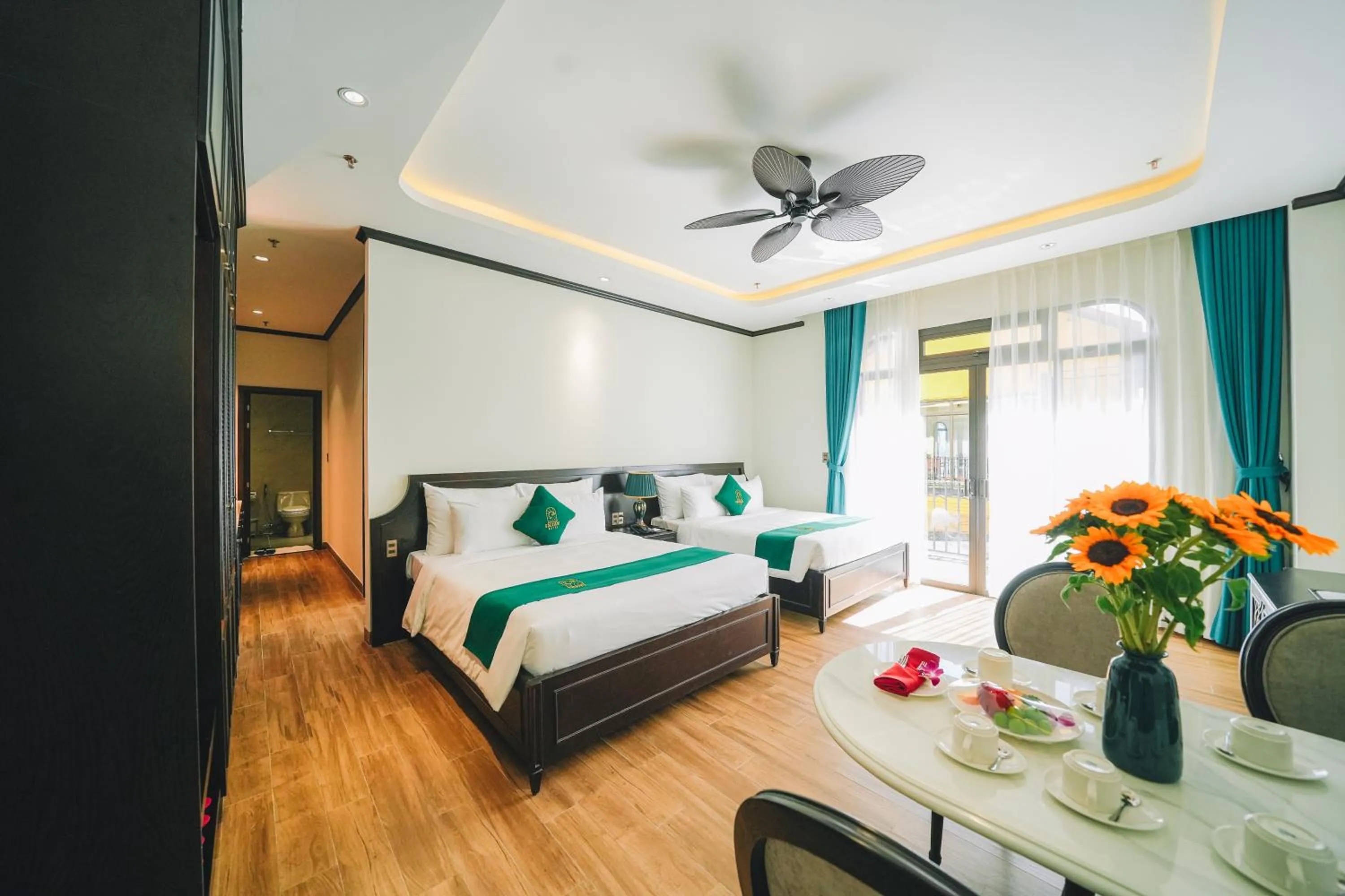 Property building, Bed in Goldient Boutique Hotel