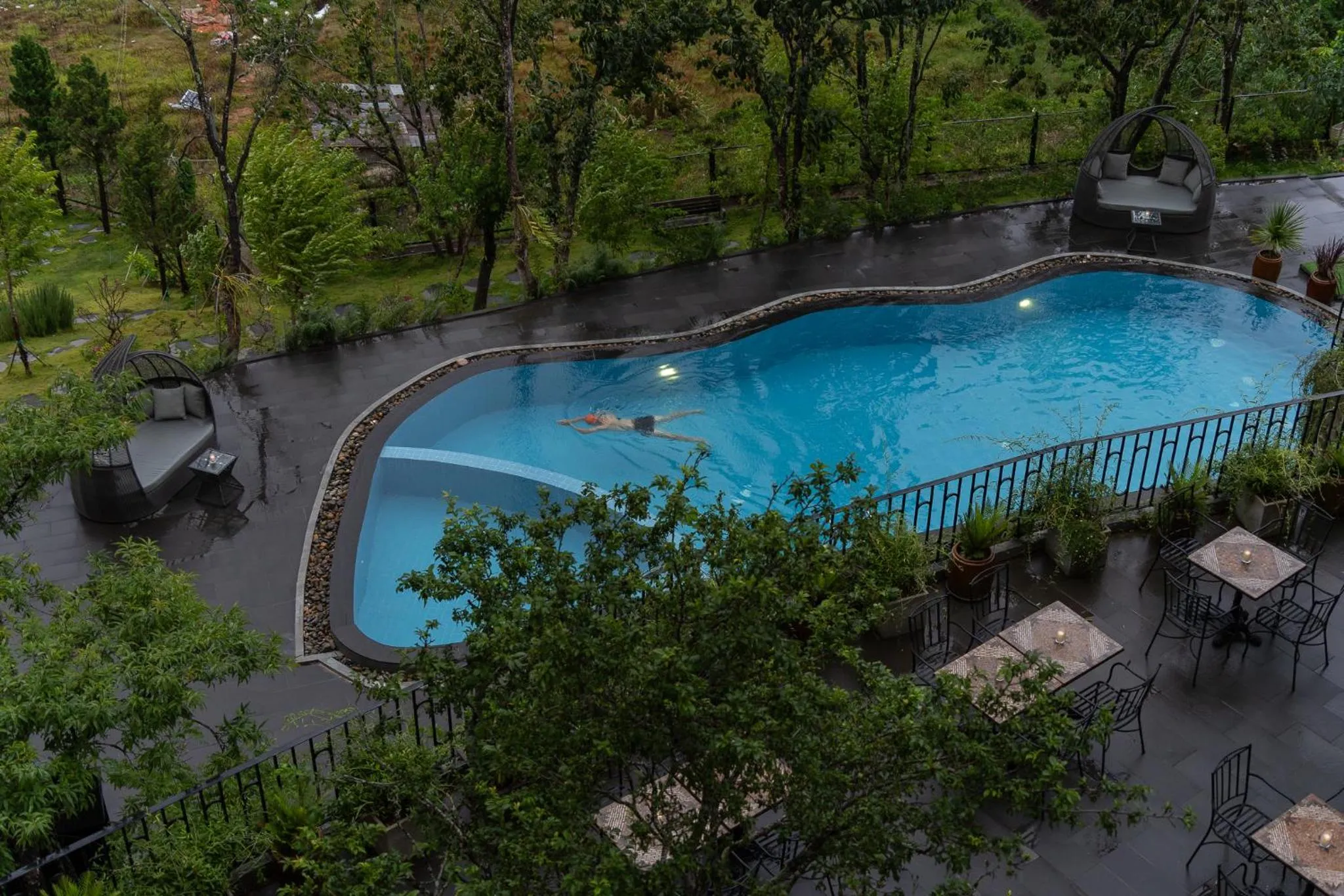 Swimming pool in Goldient Boutique Hotel