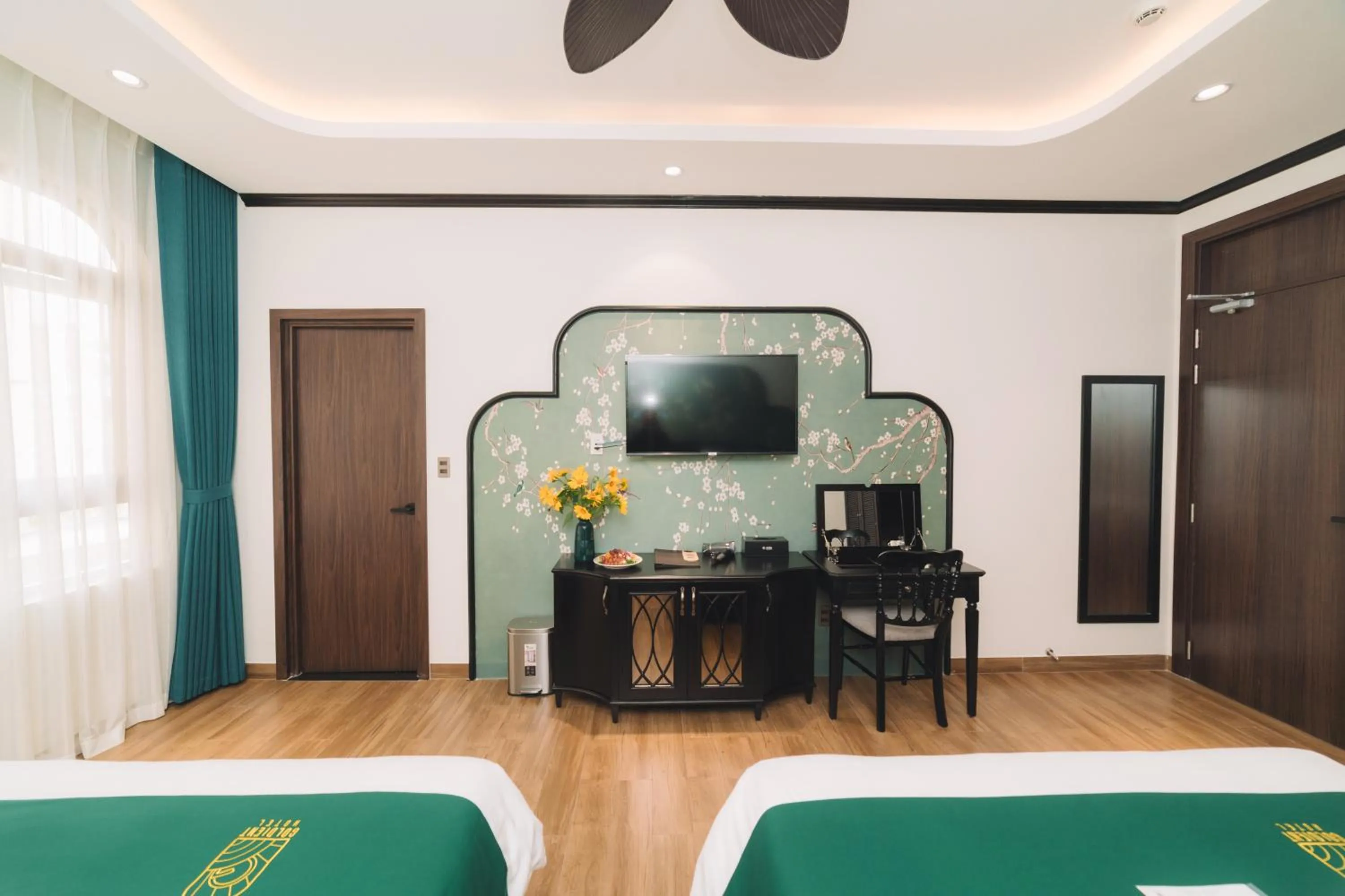 hair dresser, Bed in Goldient Boutique Hotel