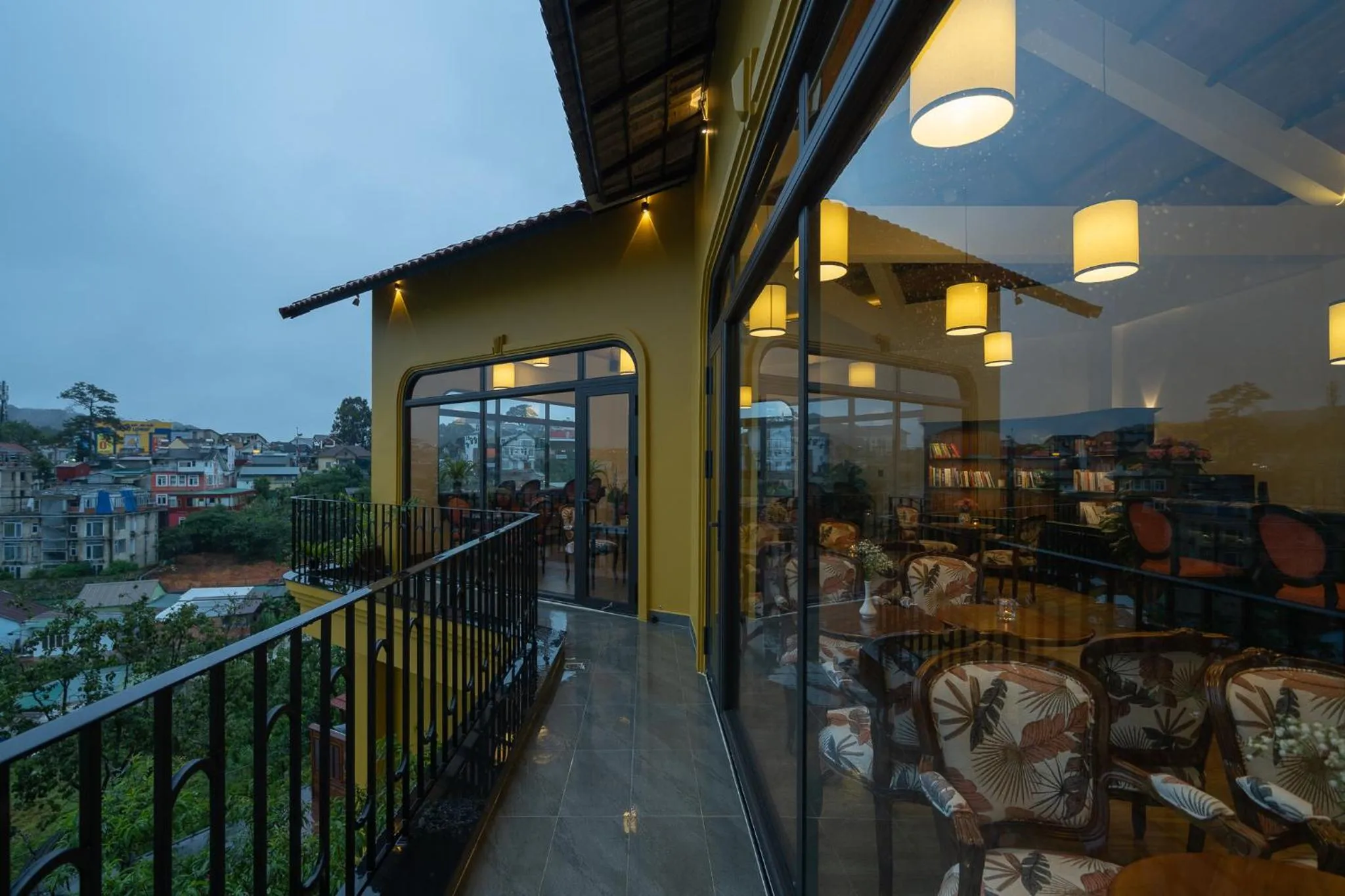 Restaurant/places to eat in Goldient Boutique Hotel