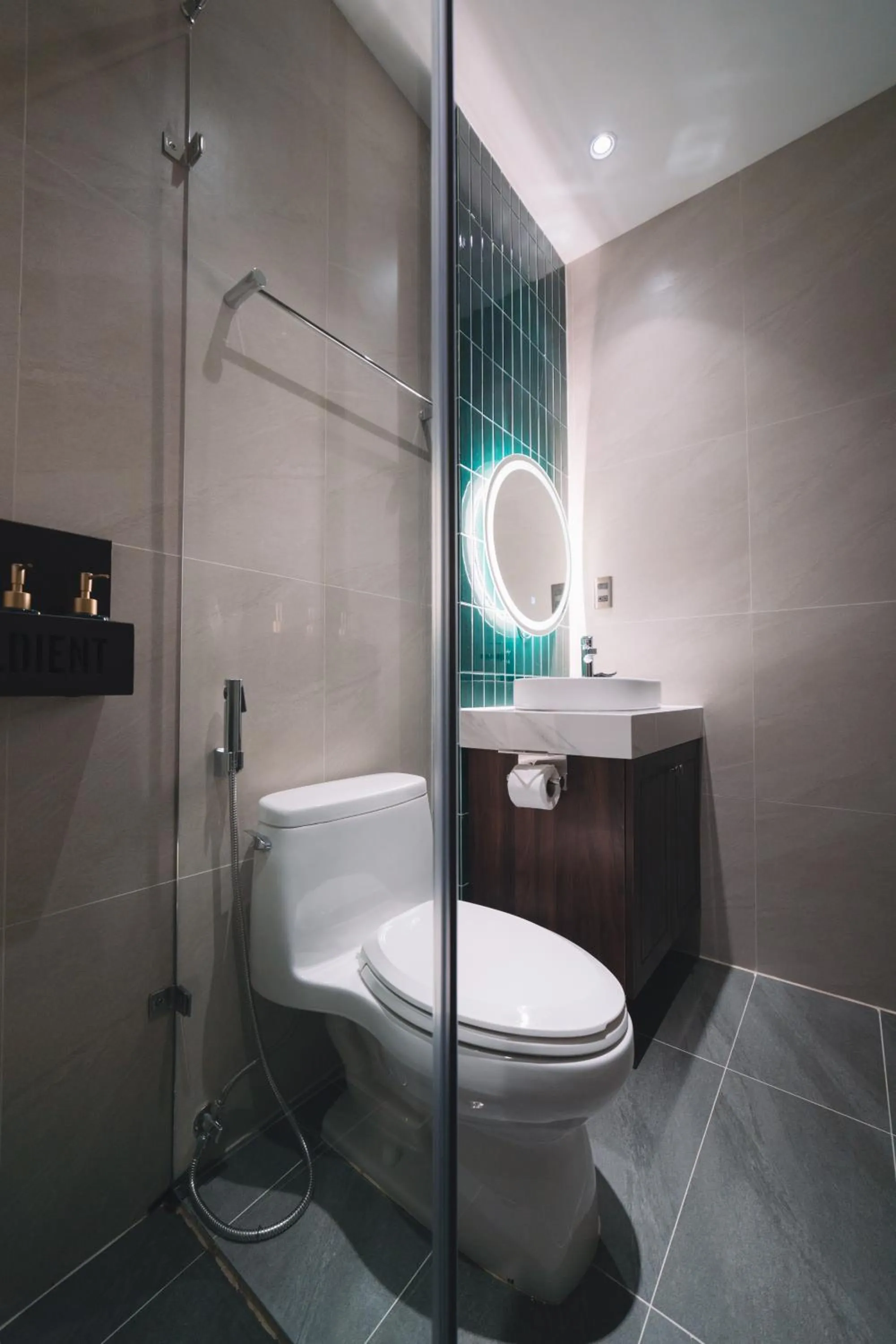 Toilet in Goldient Boutique Hotel